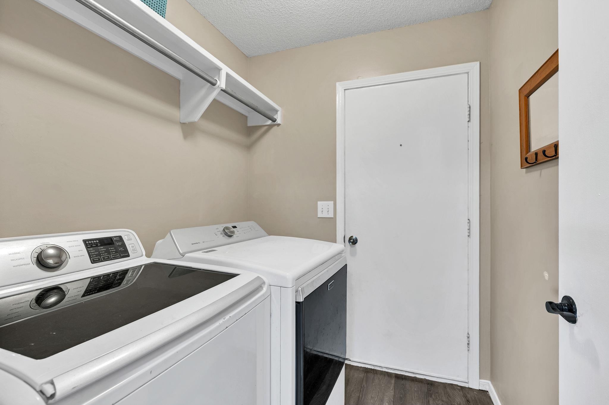 1730 E Winterset Circle Property Photo 18