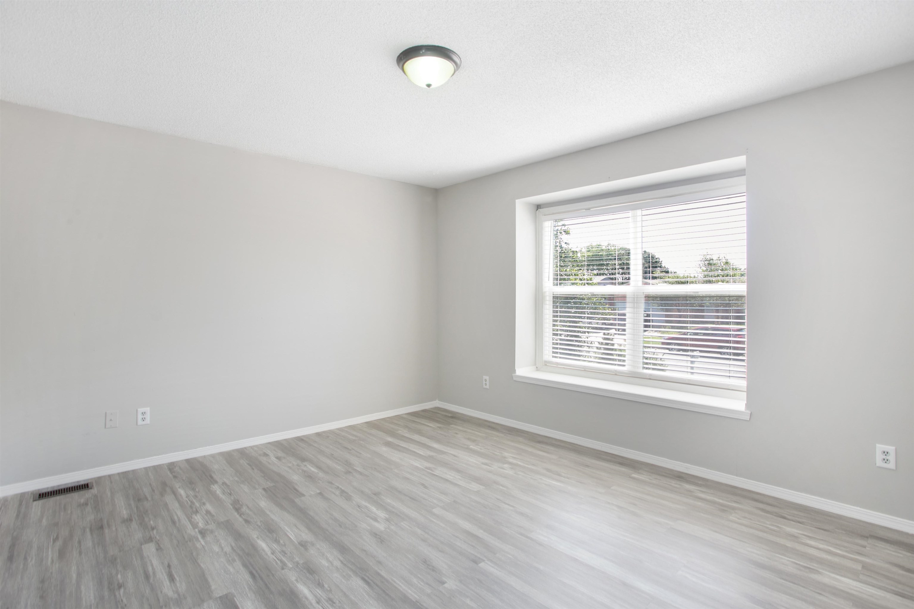 10702 E Bluestem St Property Photo 9