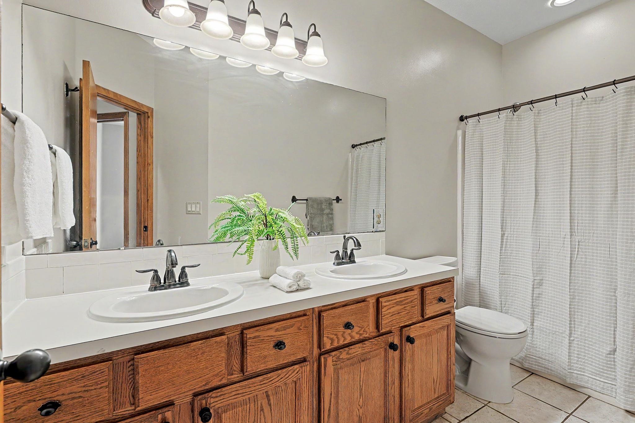 301 N Pinecrest Pl Property Photo 18