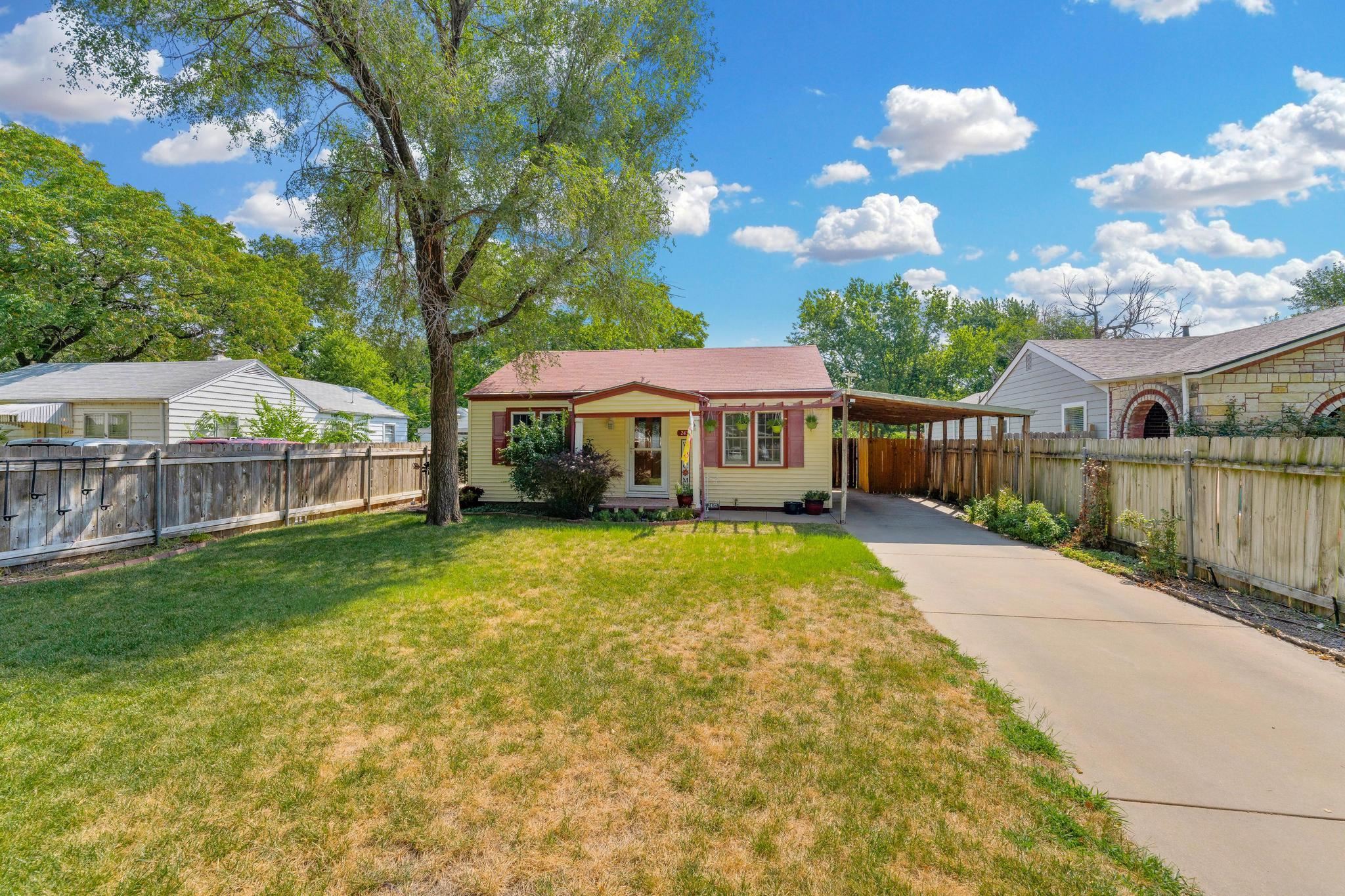 2432 S Pattie Property Photo 1