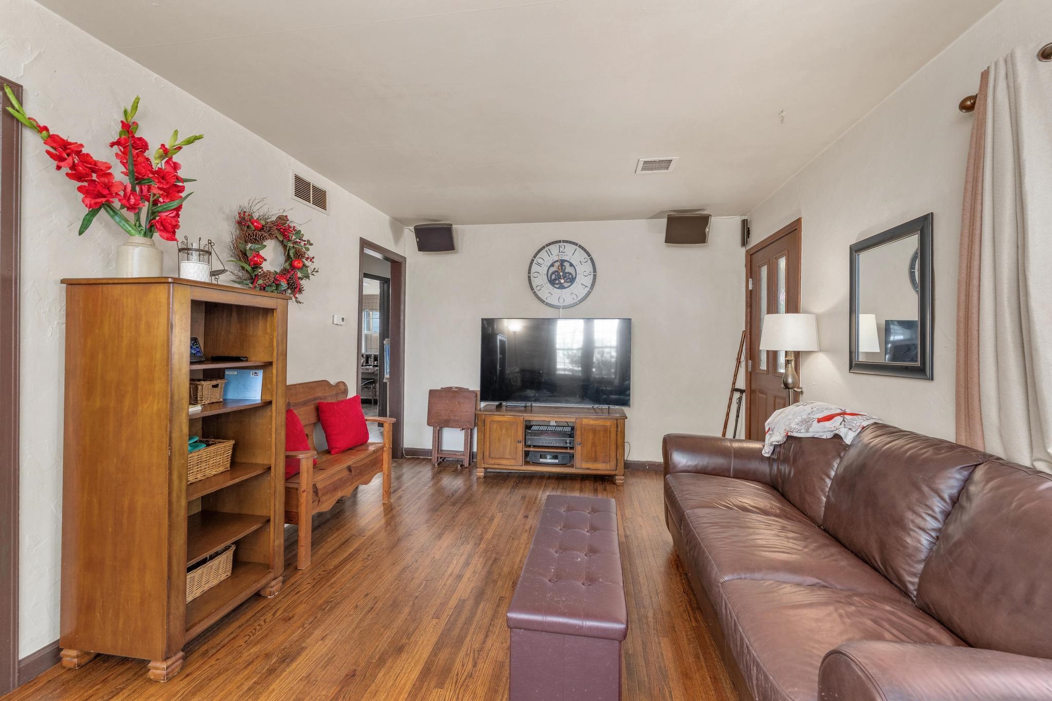 2432 S Pattie Property Photo 6