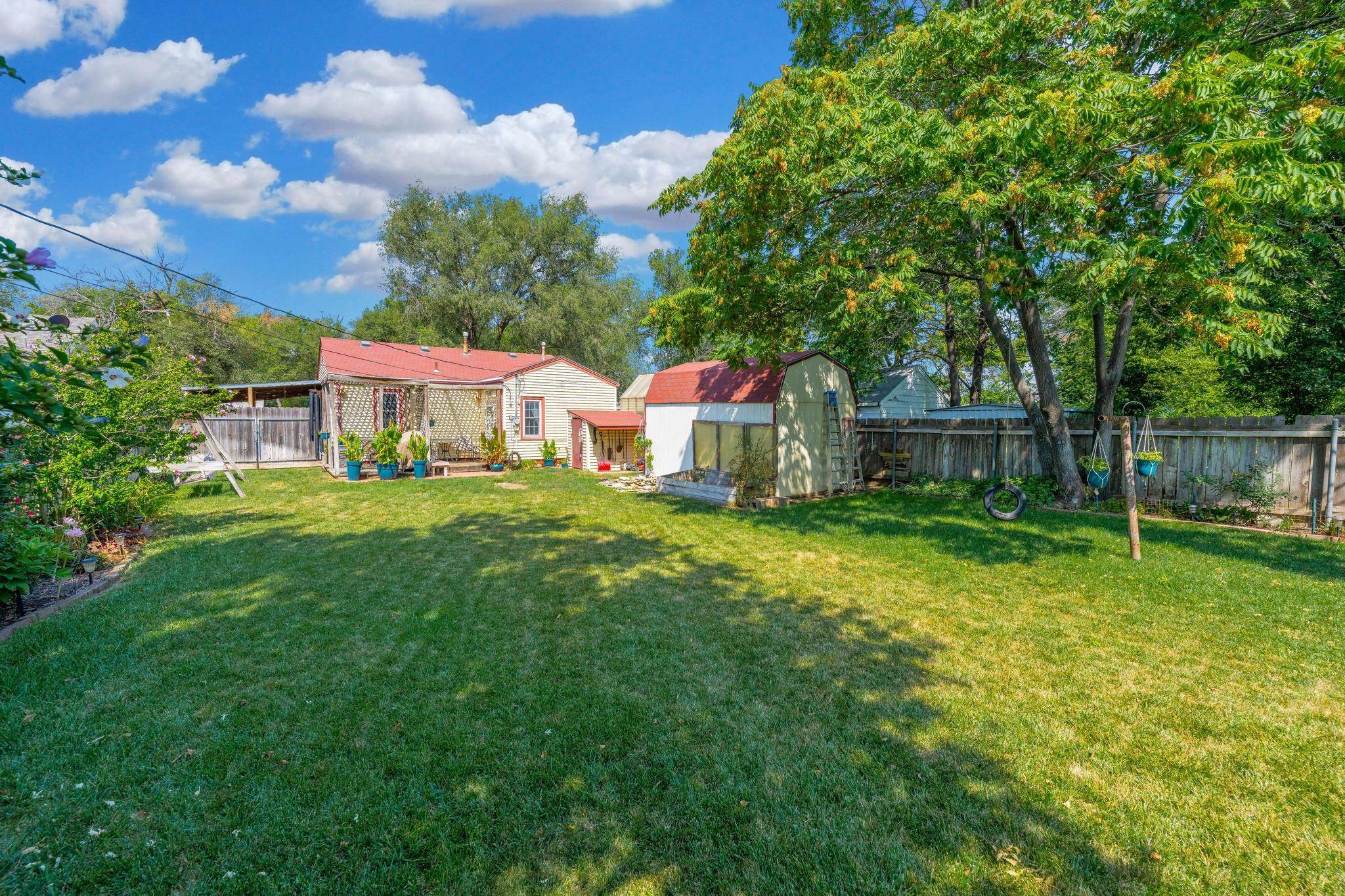 2432 S Pattie Property Photo 27