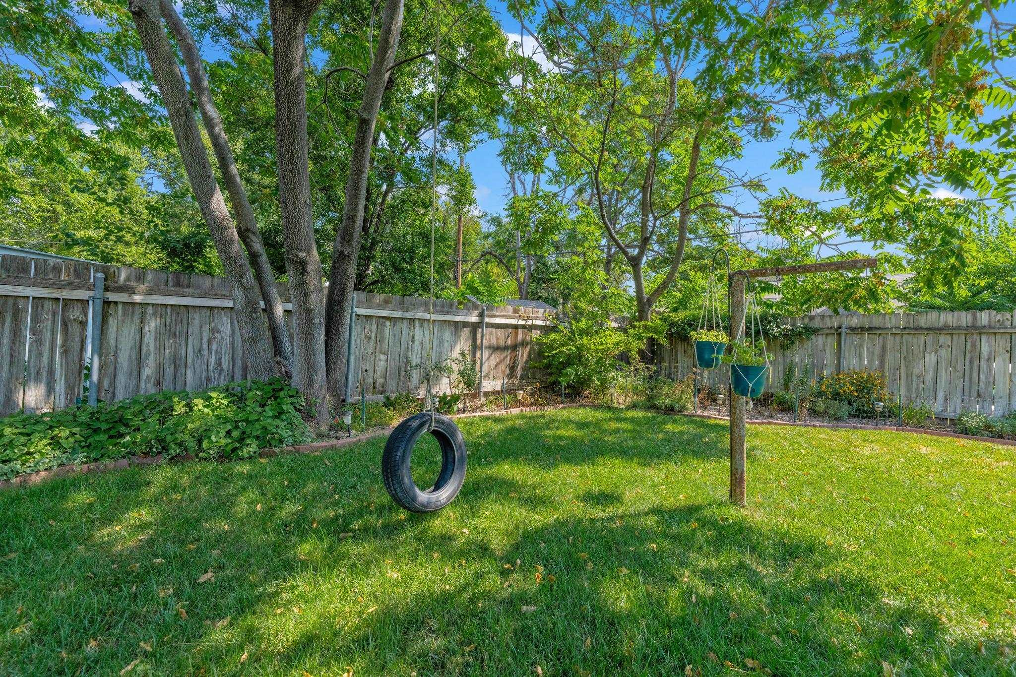 2432 S Pattie Property Photo 28