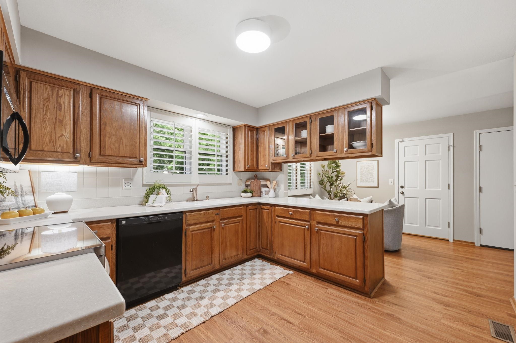 2335 N Stoneybrook Ct Property Photo 9
