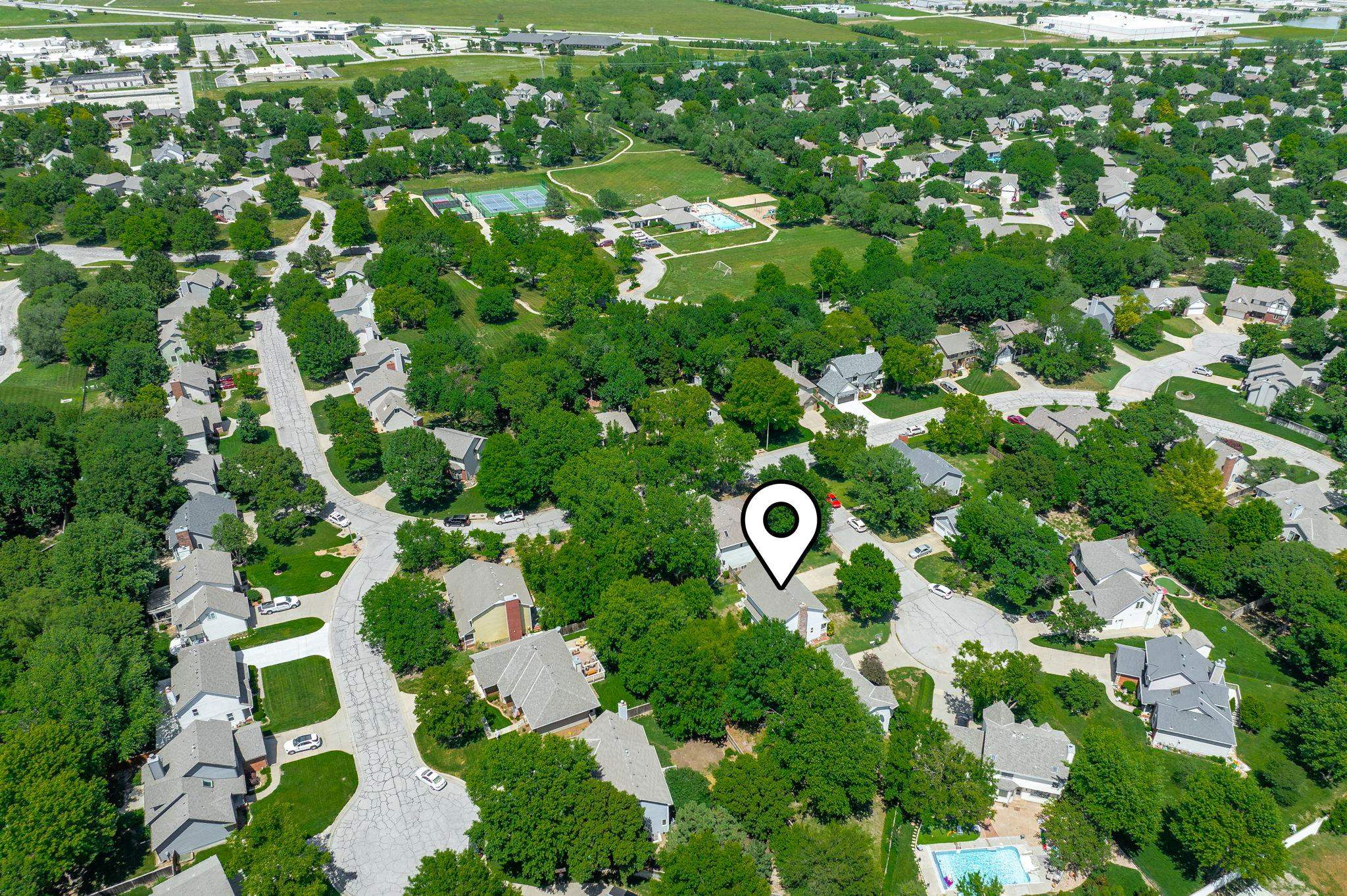 2335 N Stoneybrook Ct Property Photo 30