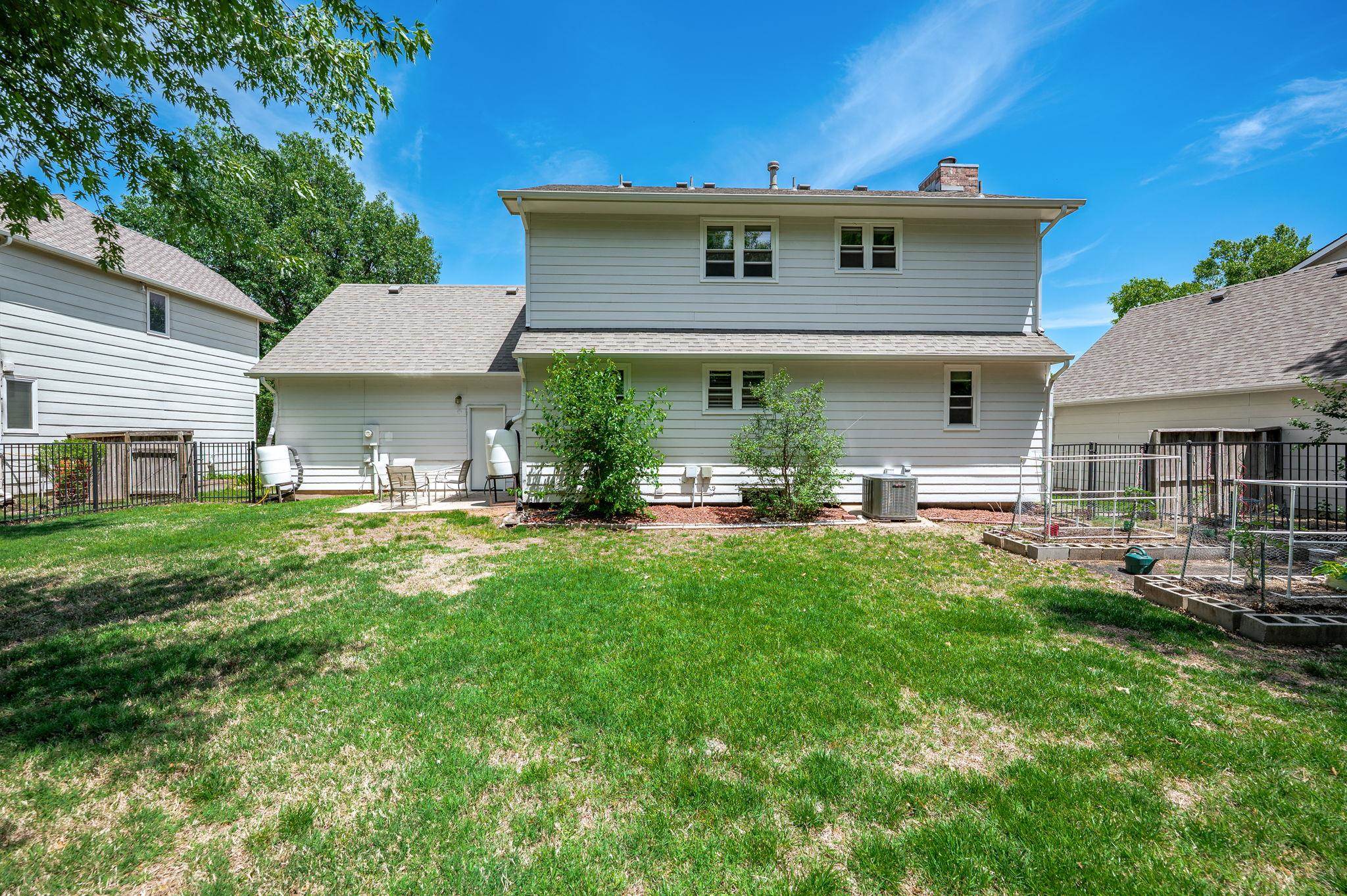 2335 N Stoneybrook Ct Property Photo 35