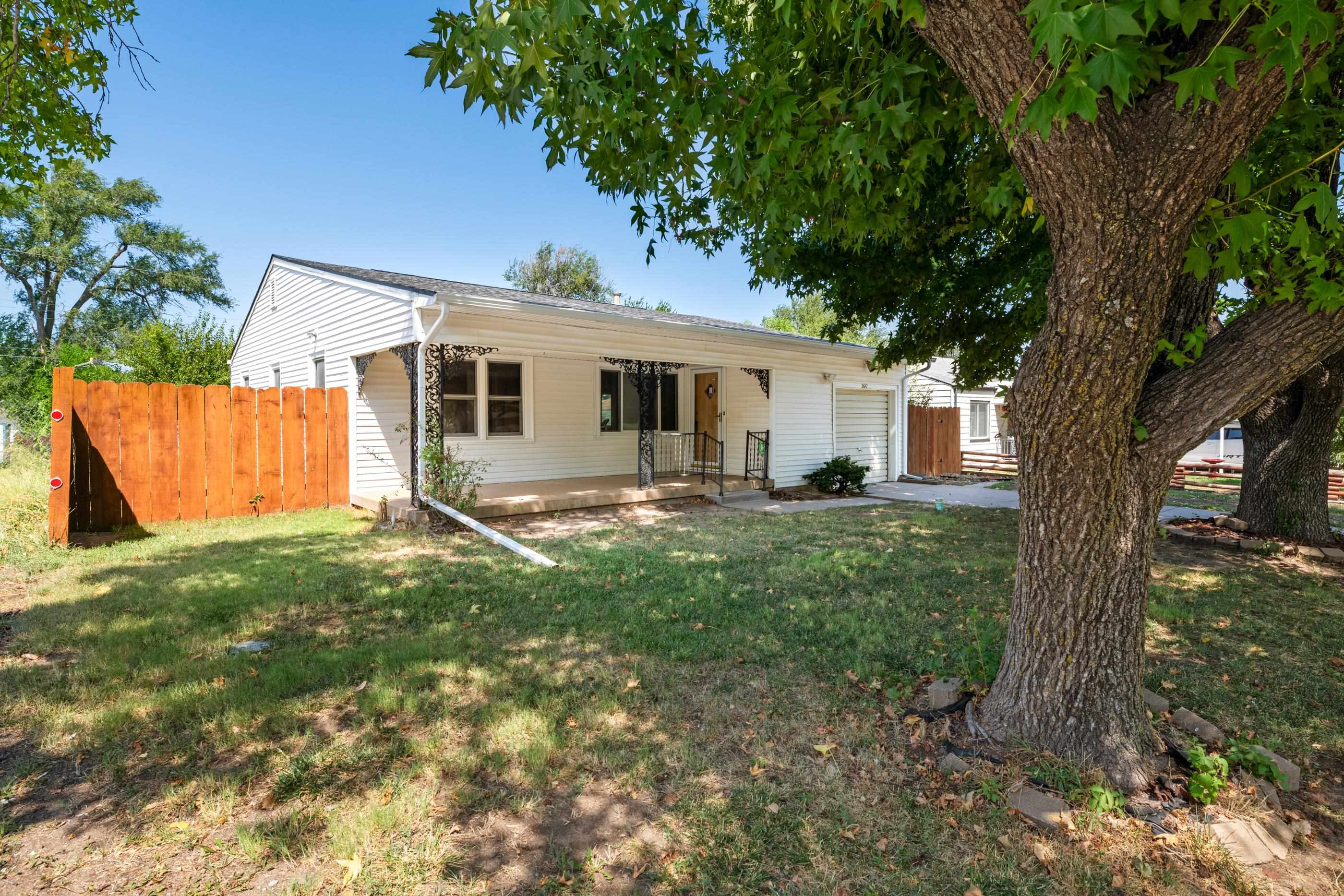 2617 N Erie Property Photo 2