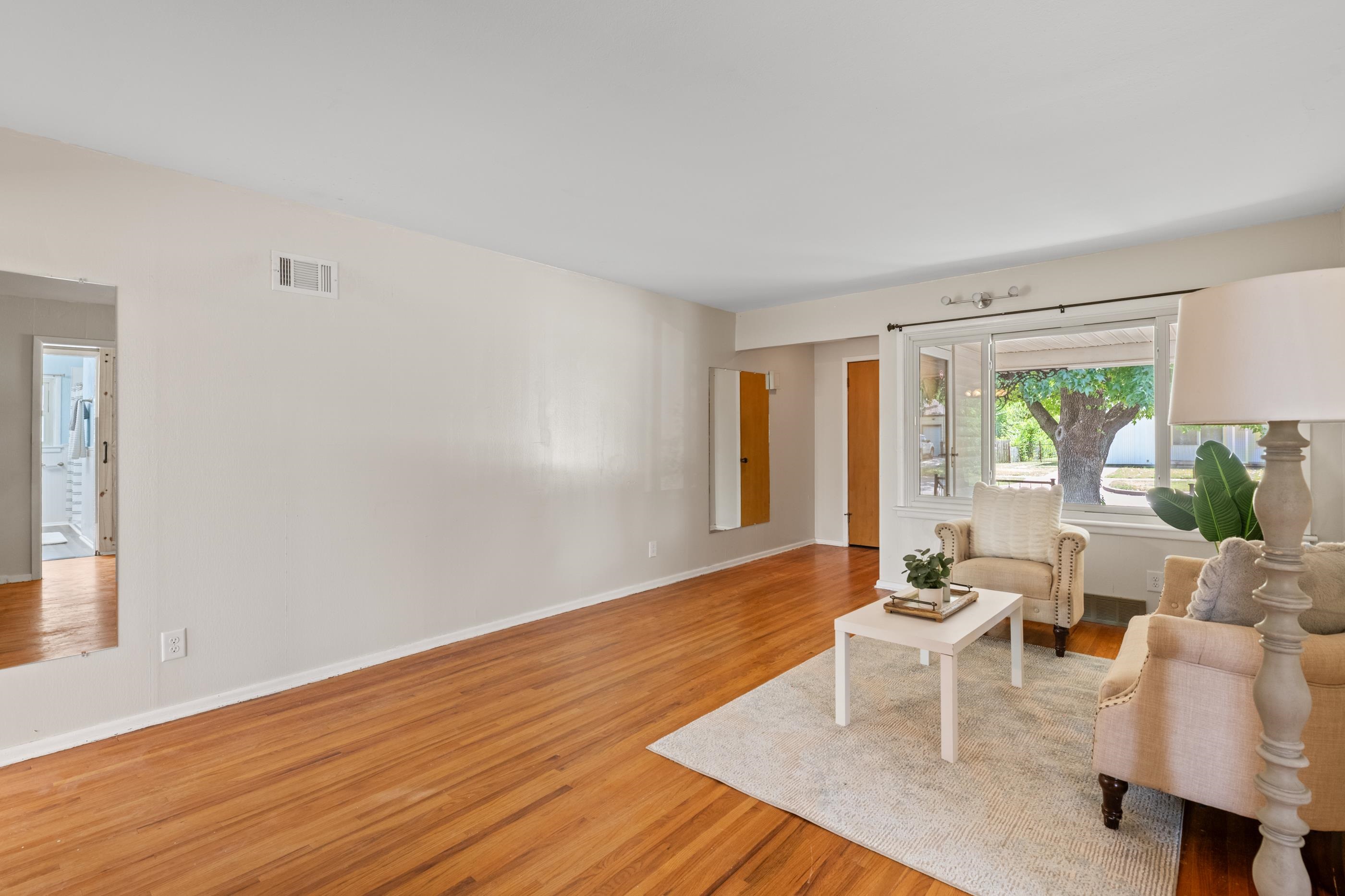 2617 N Erie Property Photo 10