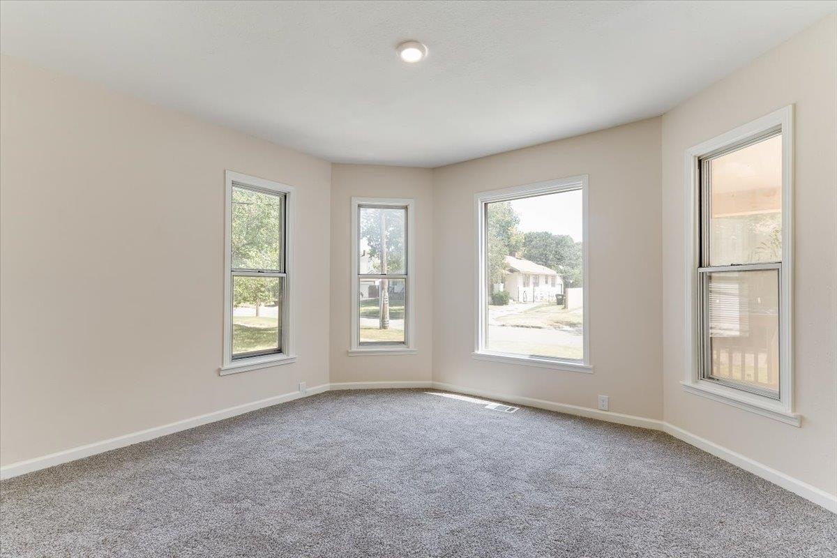 621 S Fern Property Photo 13