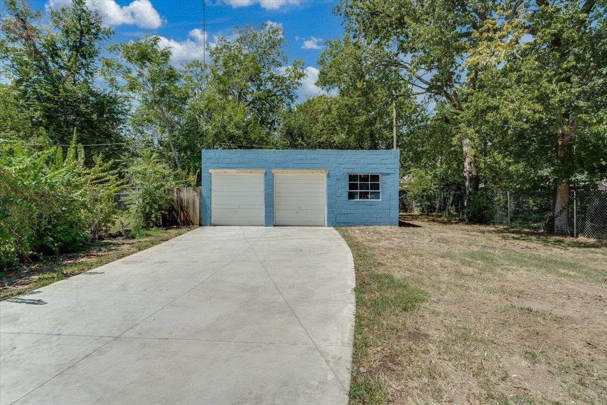 621 S Fern Property Photo 28