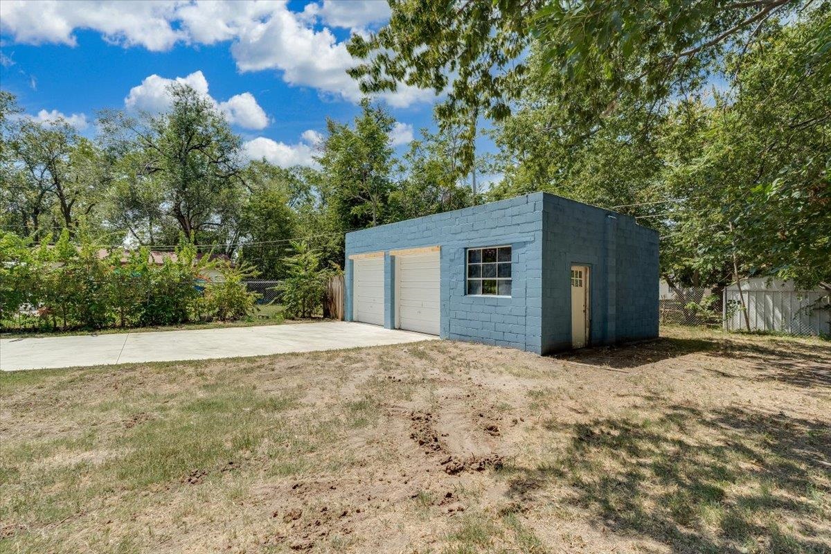 621 S Fern Property Photo 30
