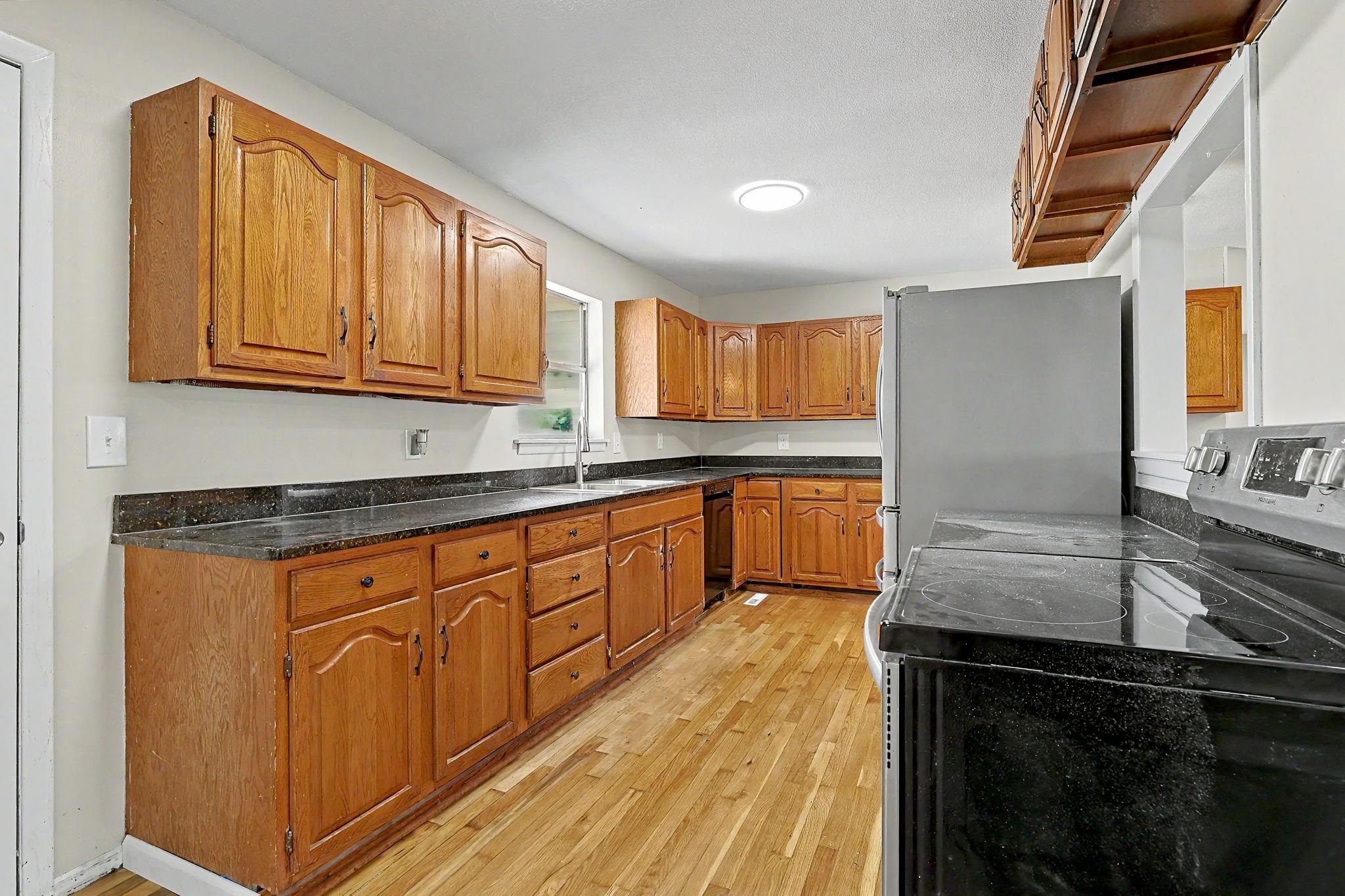 8909 S Spencer Property Photo 5
