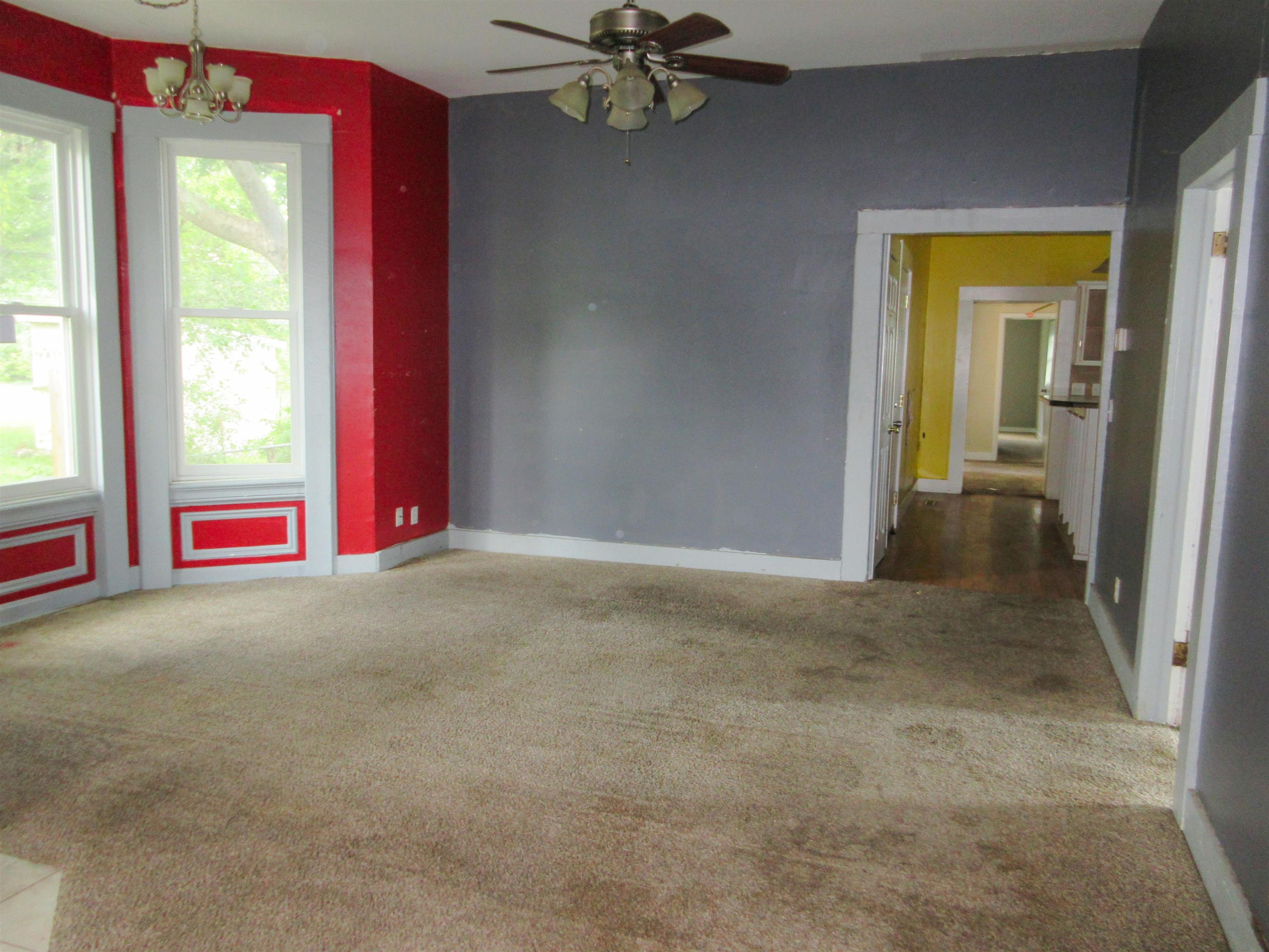645 S 3rd Ave. Property Photo 8