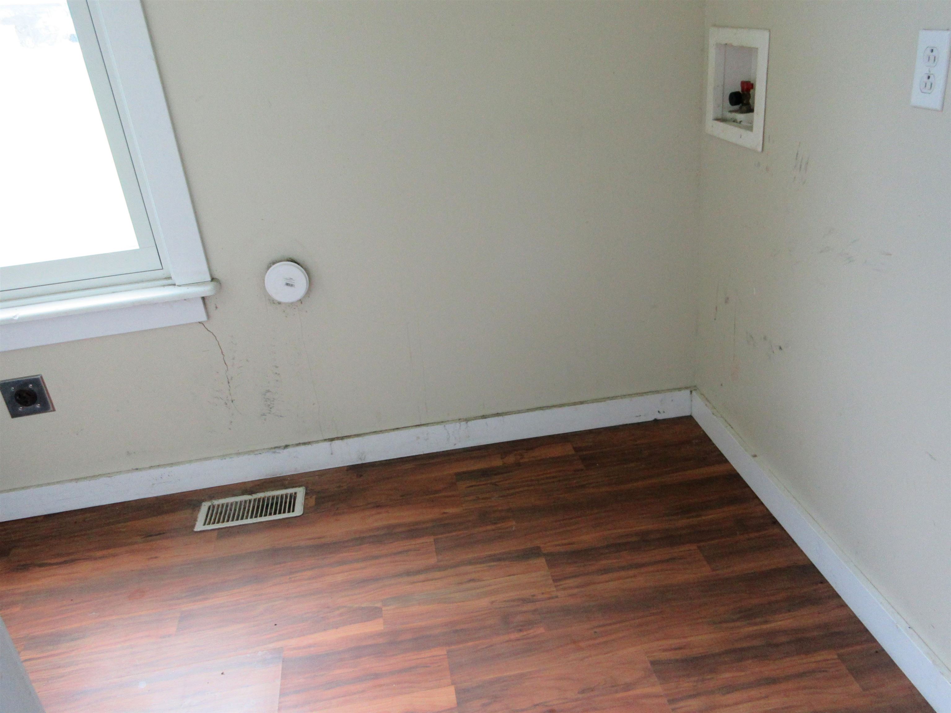 645 S 3rd Ave. Property Photo 15