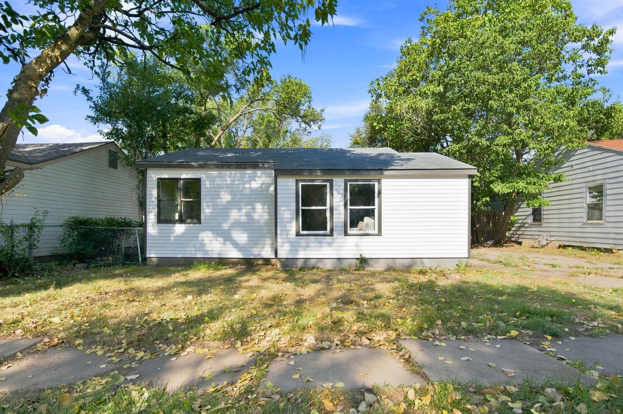 1527 S Sedgwick St Property Photo 5