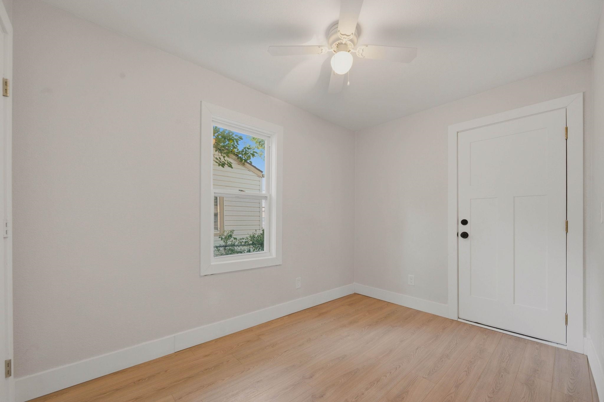 1527 S Sedgwick St Property Photo 17