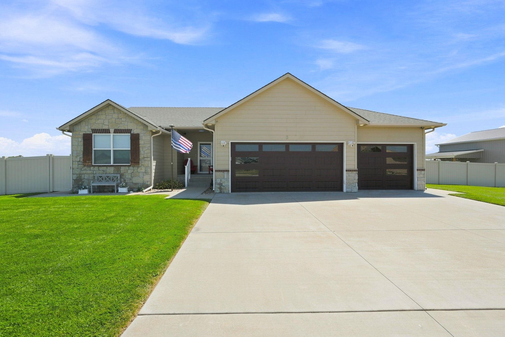 3 Bristol Dr Property Photo 1