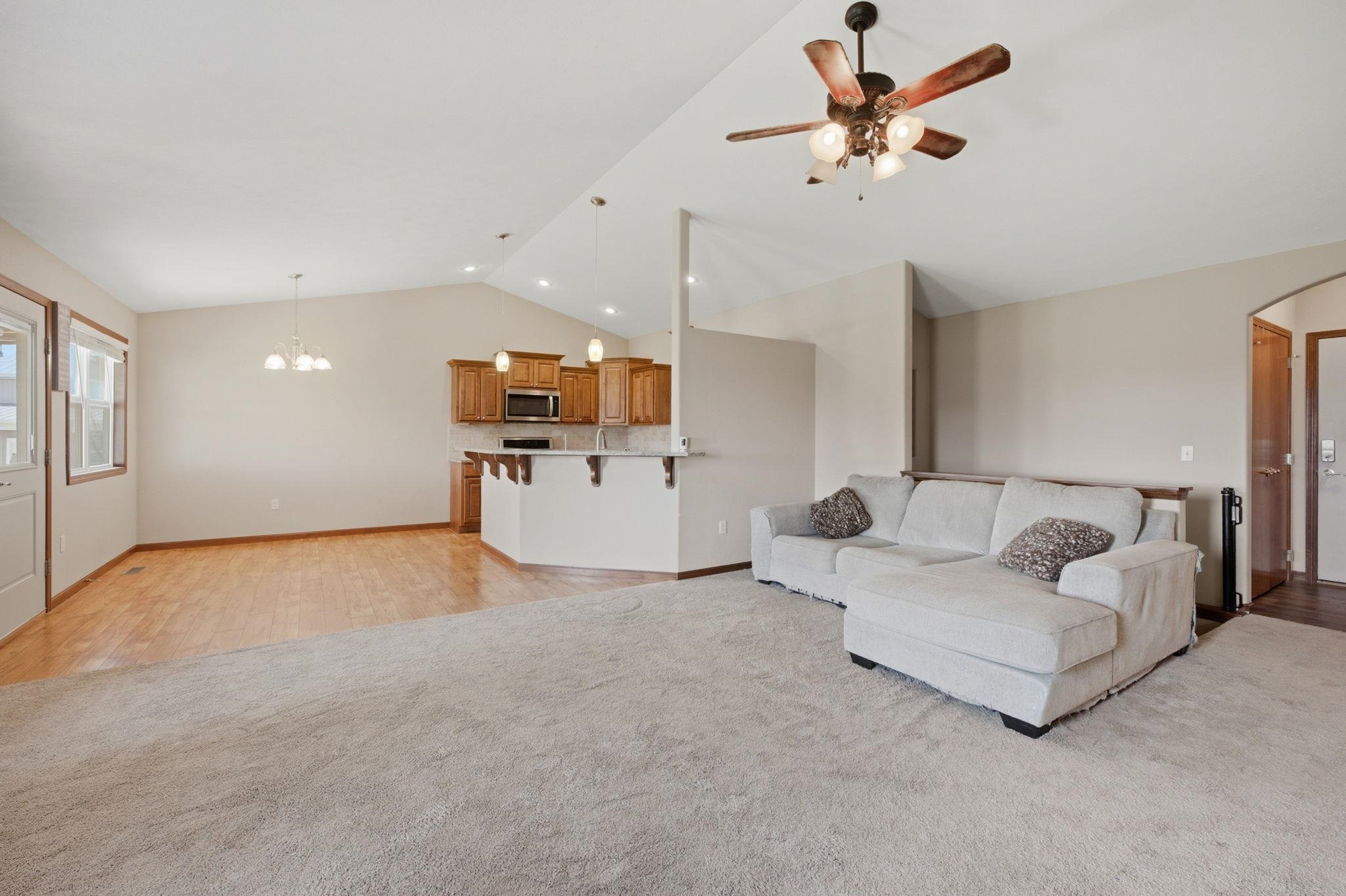 3 Bristol Dr Property Photo 4