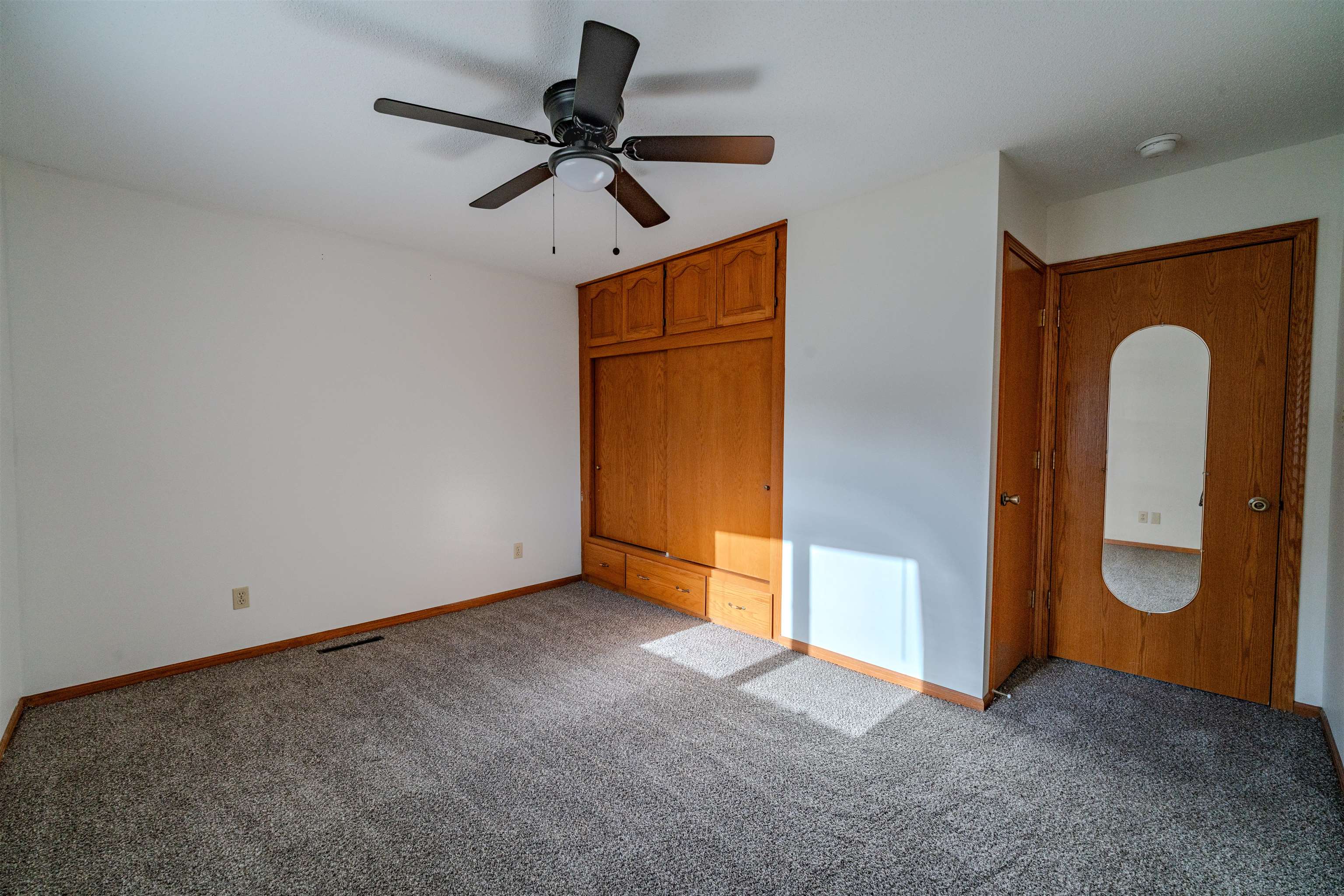 818 N Washington St Property Photo 16