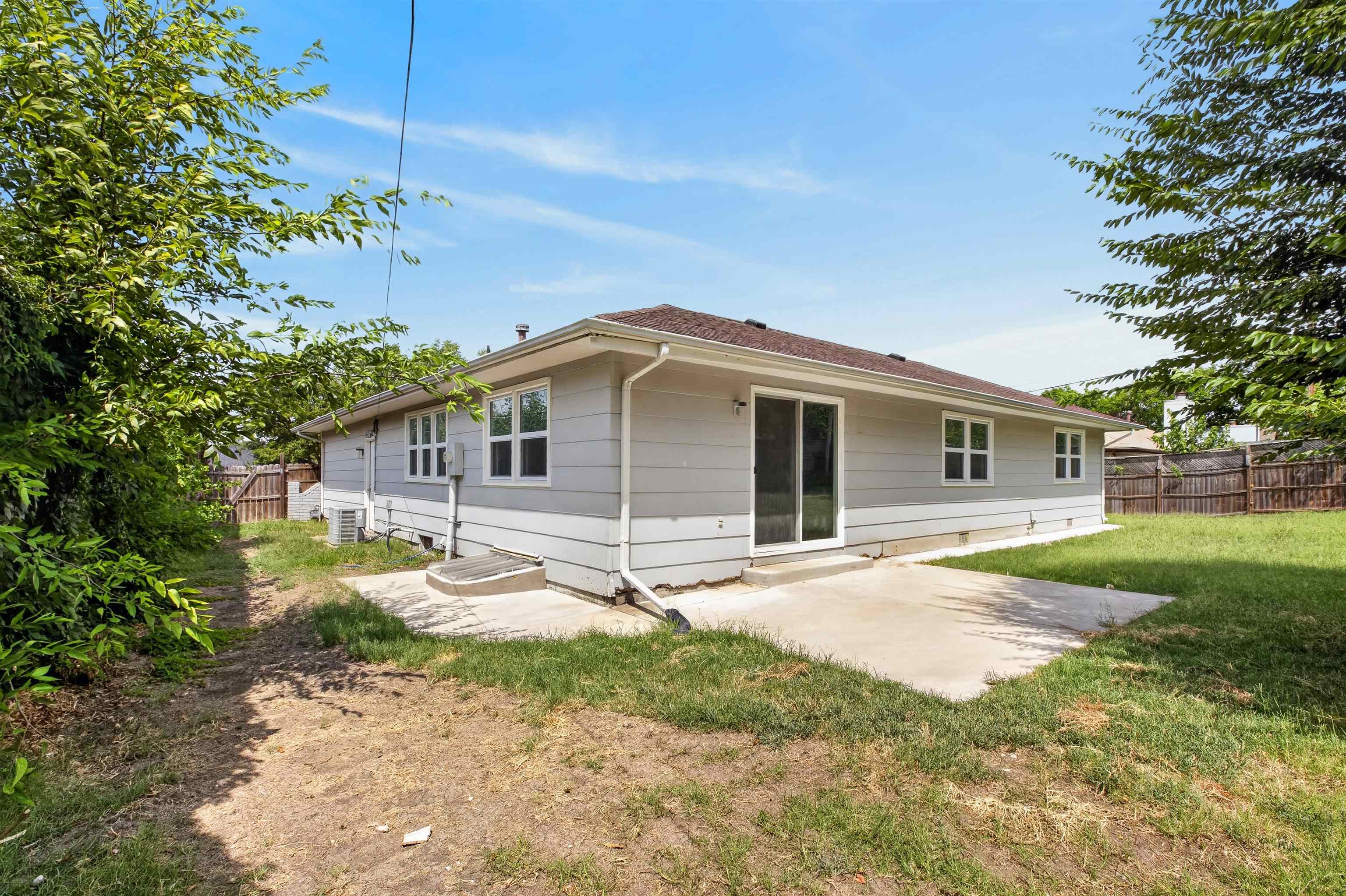 5605 E Shadybrook St Property Photo 5