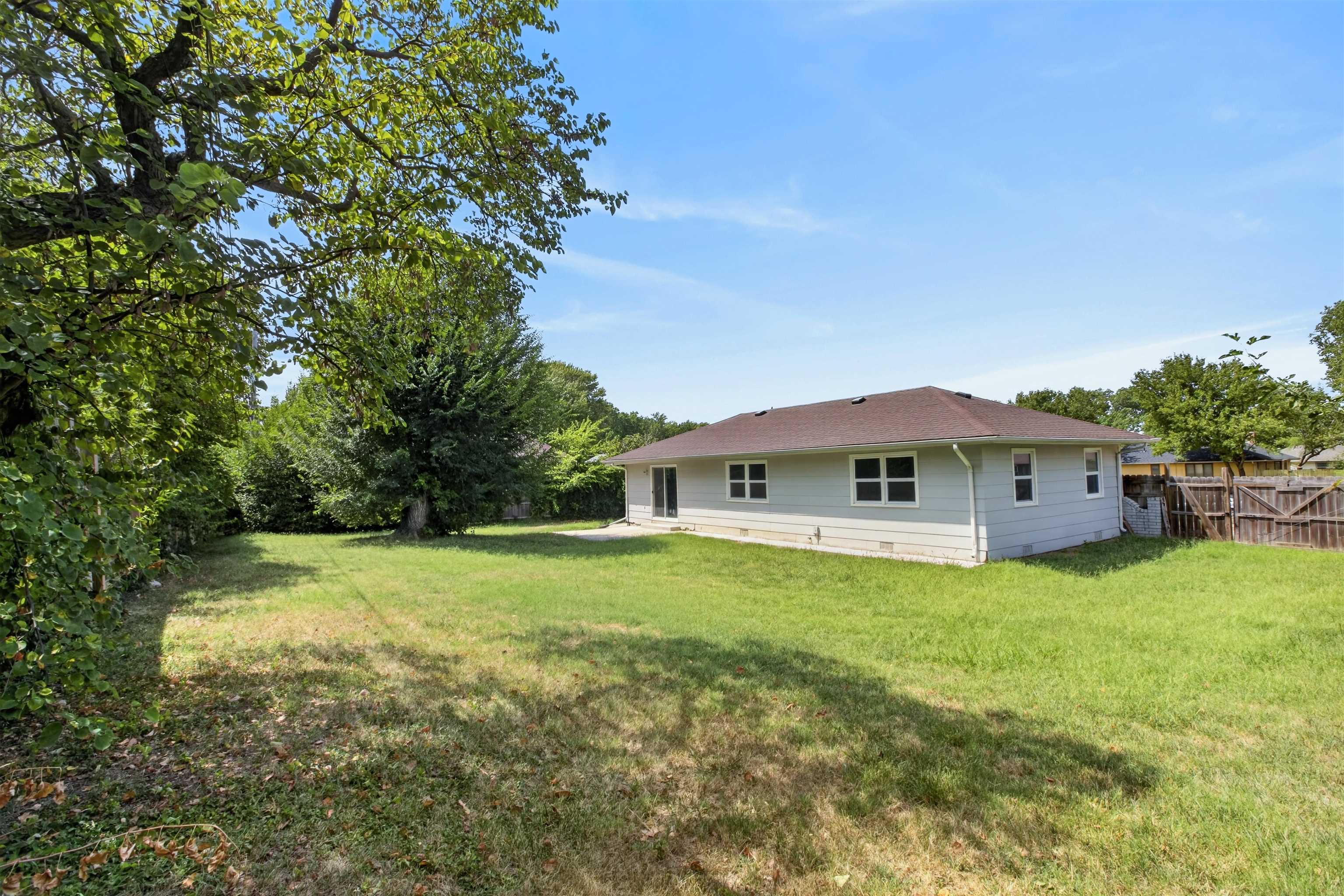 5605 E Shadybrook St Property Photo 6
