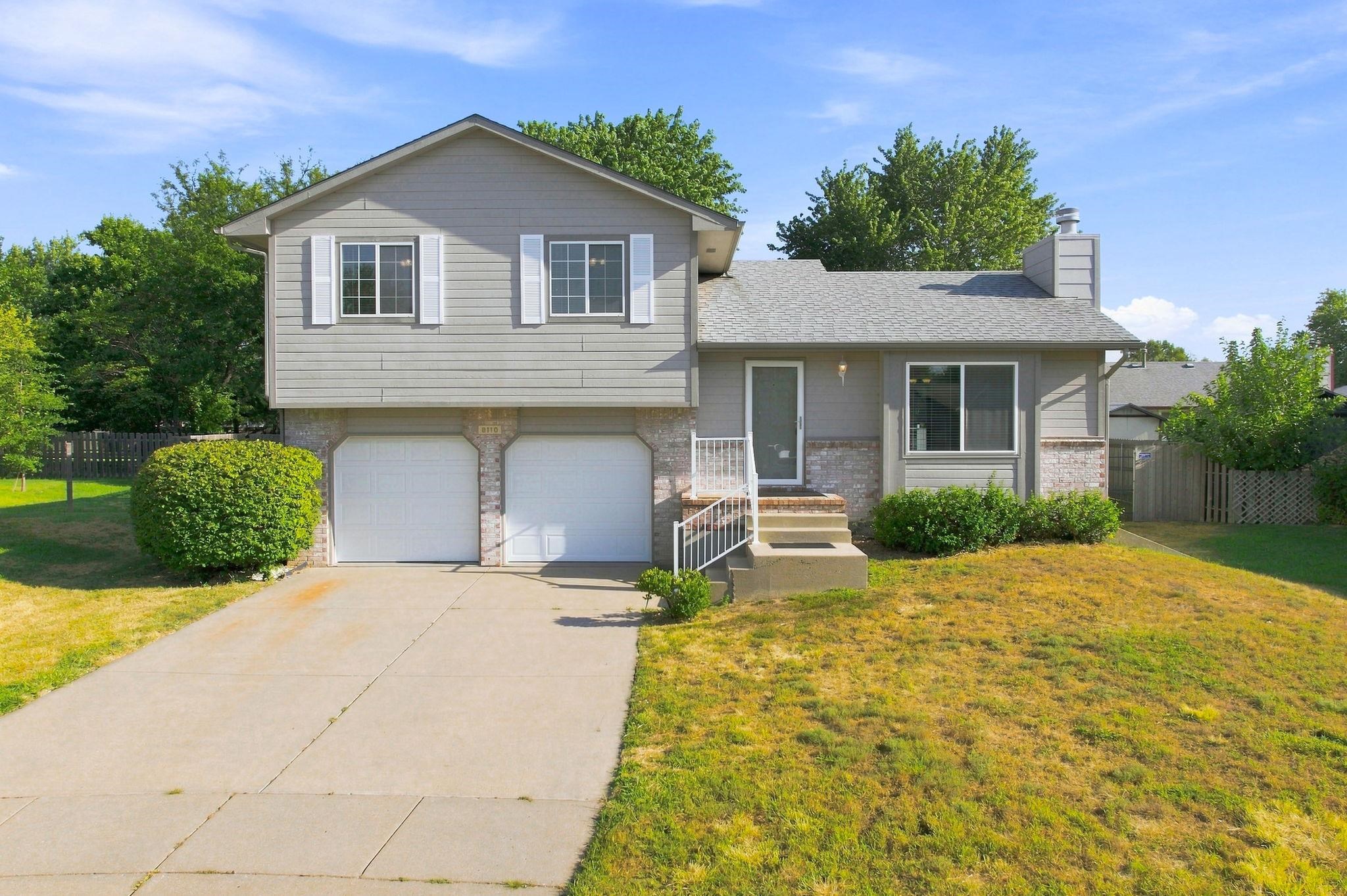 8110 W Westlawn Property Photo 1
