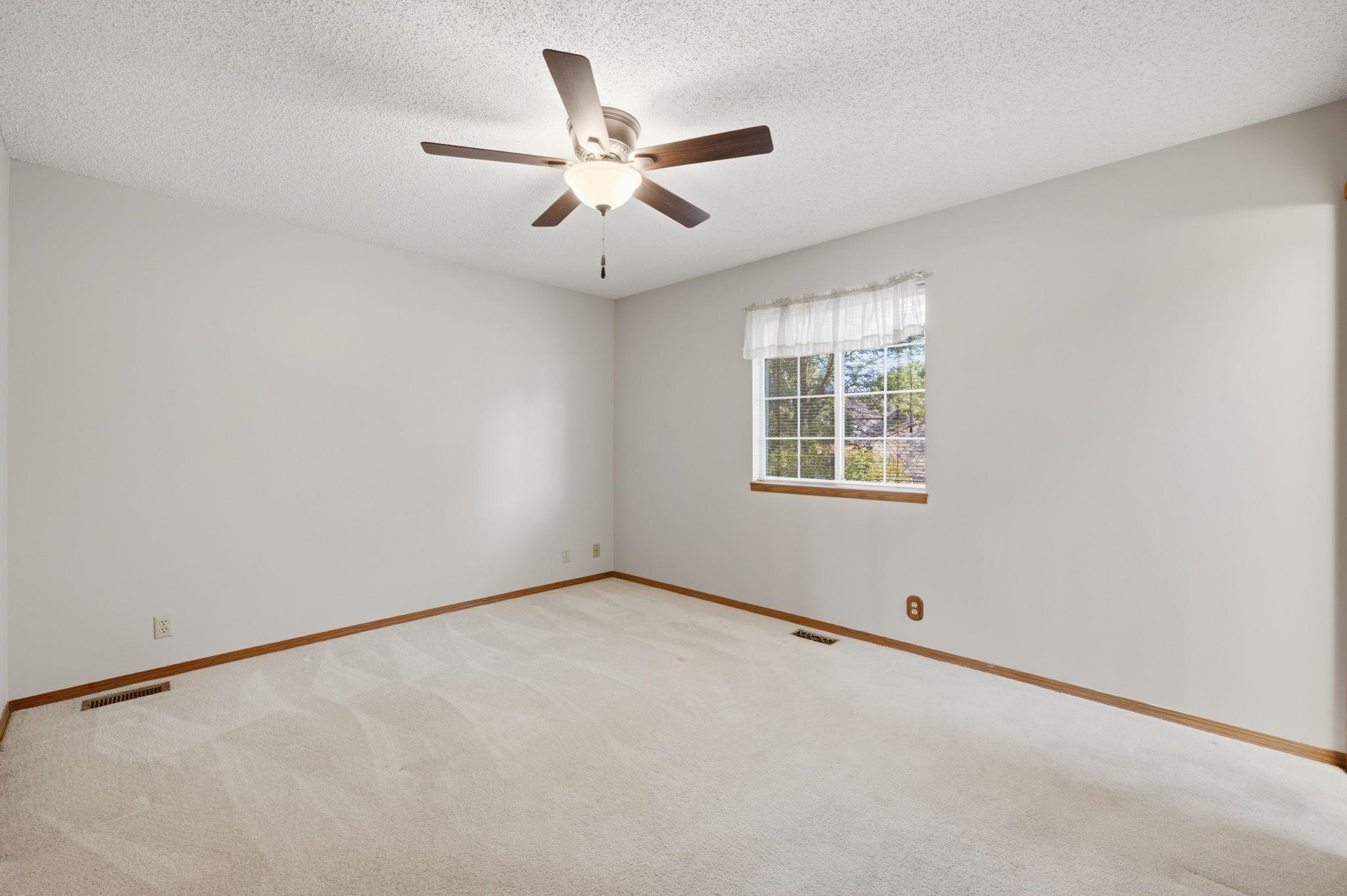 8110 W Westlawn Property Photo 14