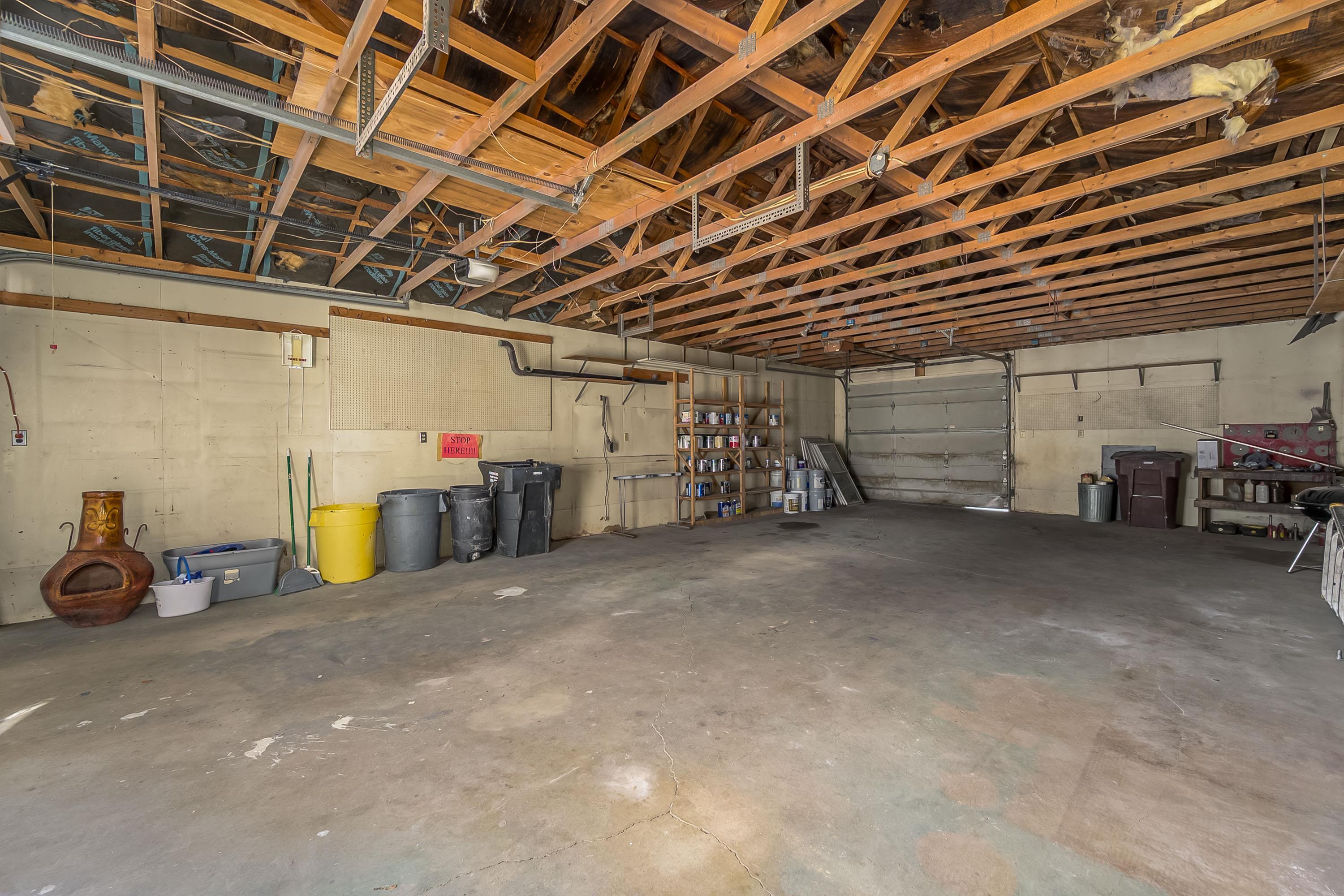 2614 W Douglas Ave Property Photo 16