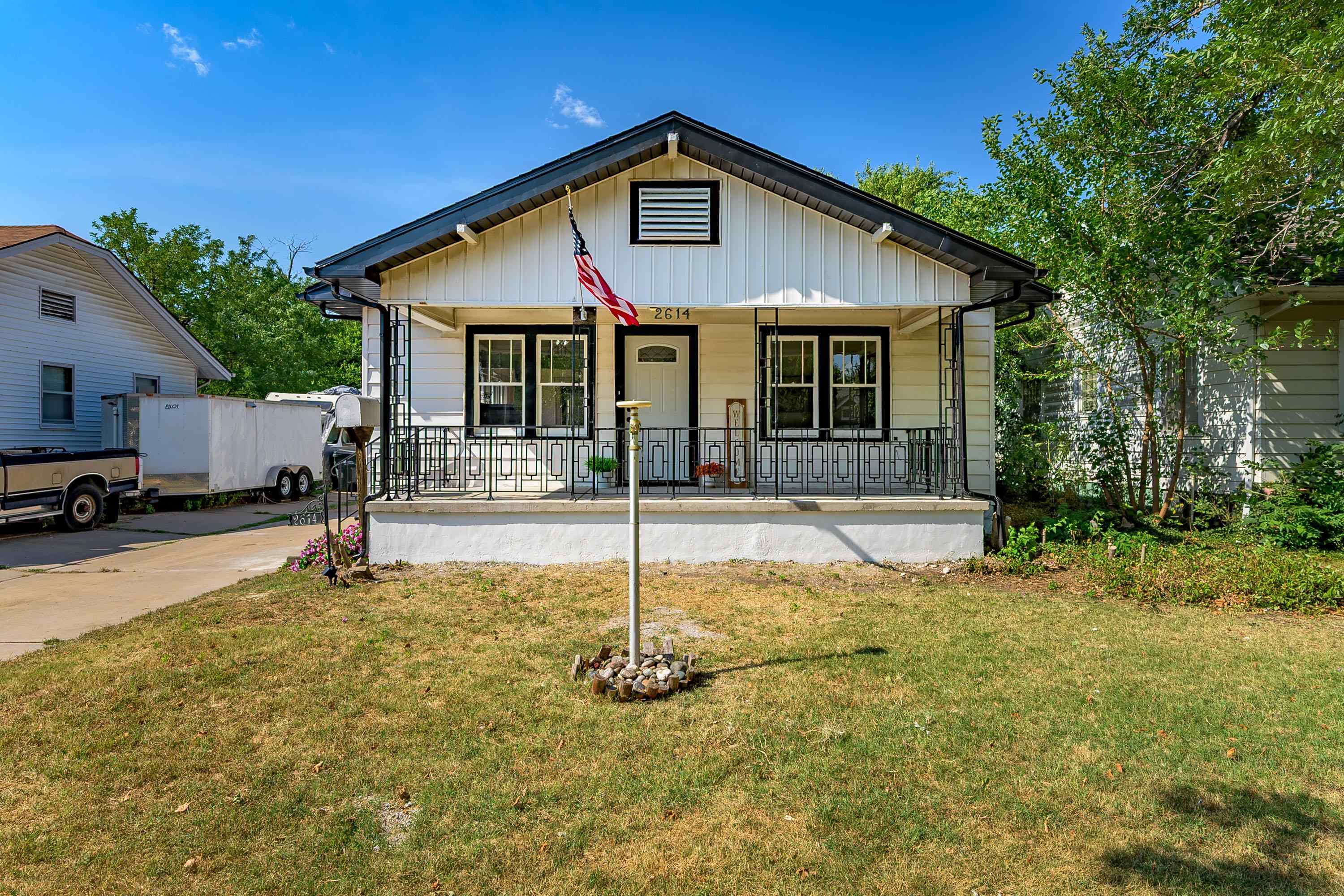 2614 W Douglas Ave Property Photo 22