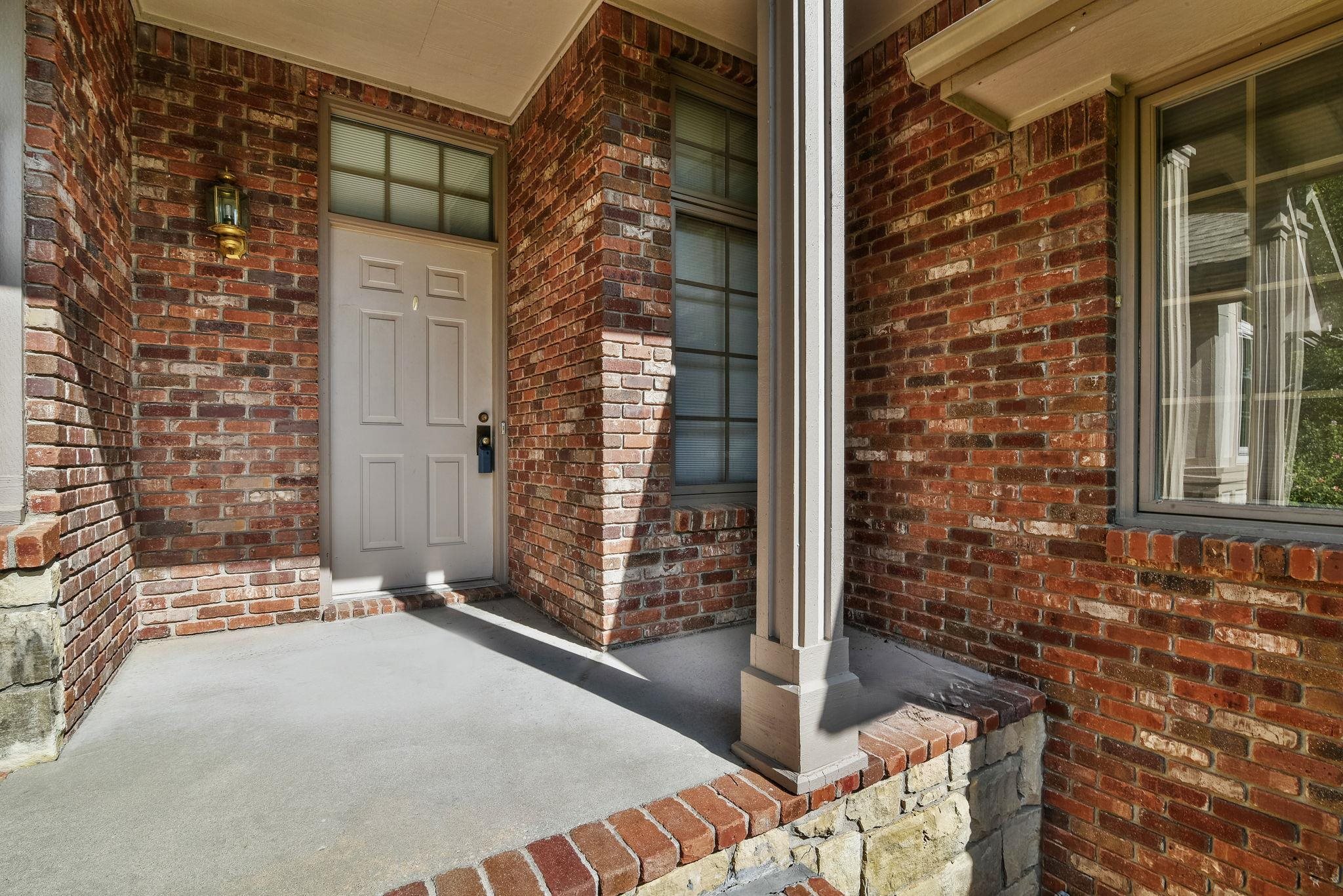 121 S Lakeside Dr. Property Photo 5