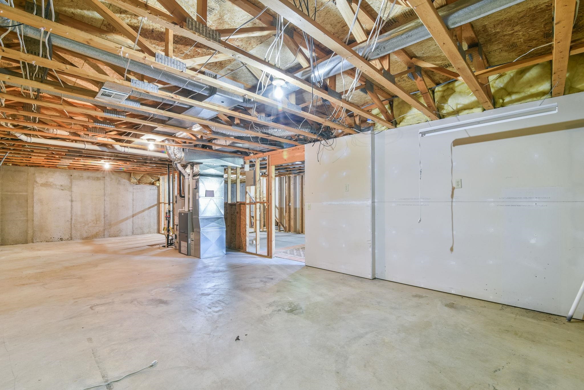 121 S Lakeside Dr. Property Photo 27