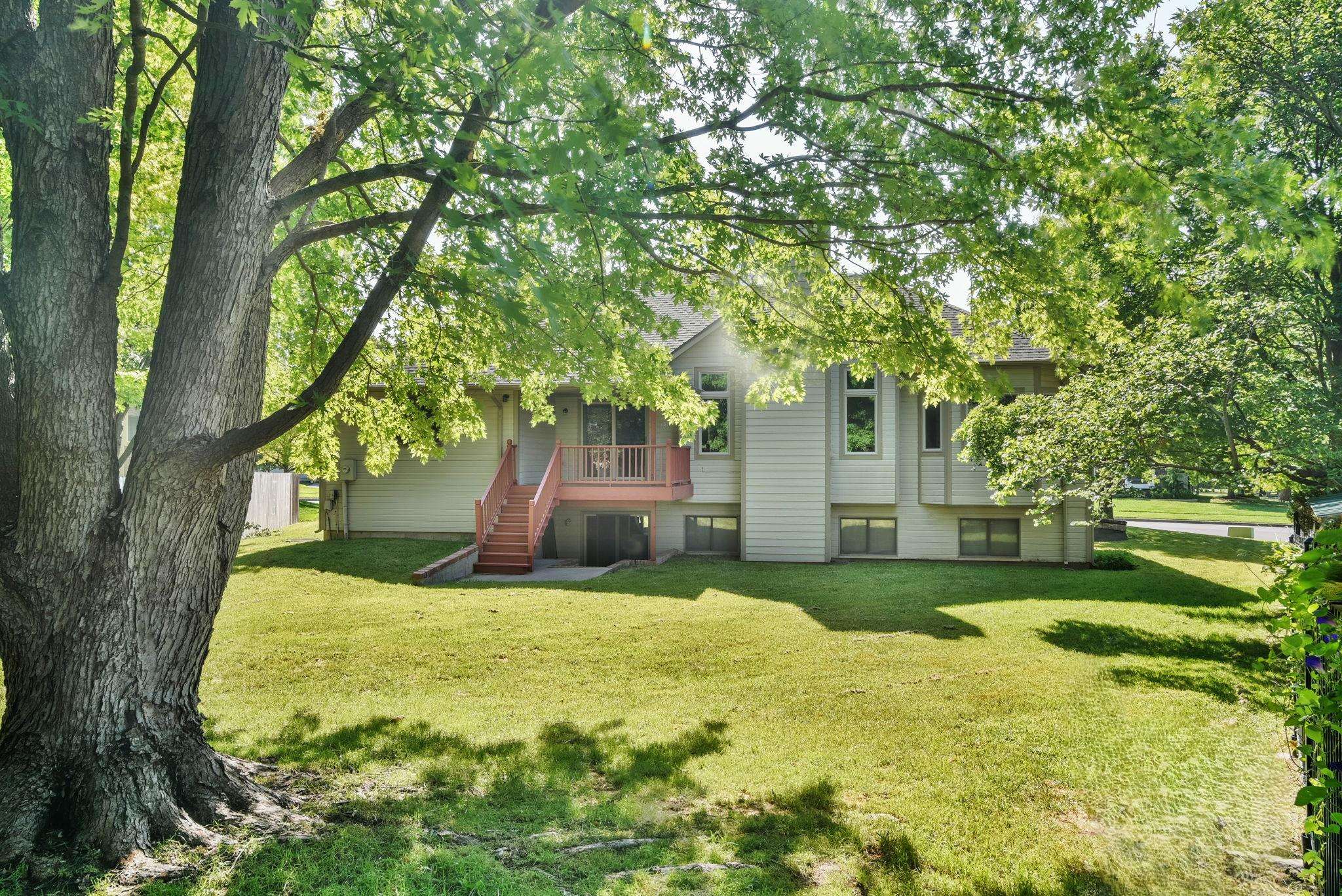121 S Lakeside Dr. Property Photo 31