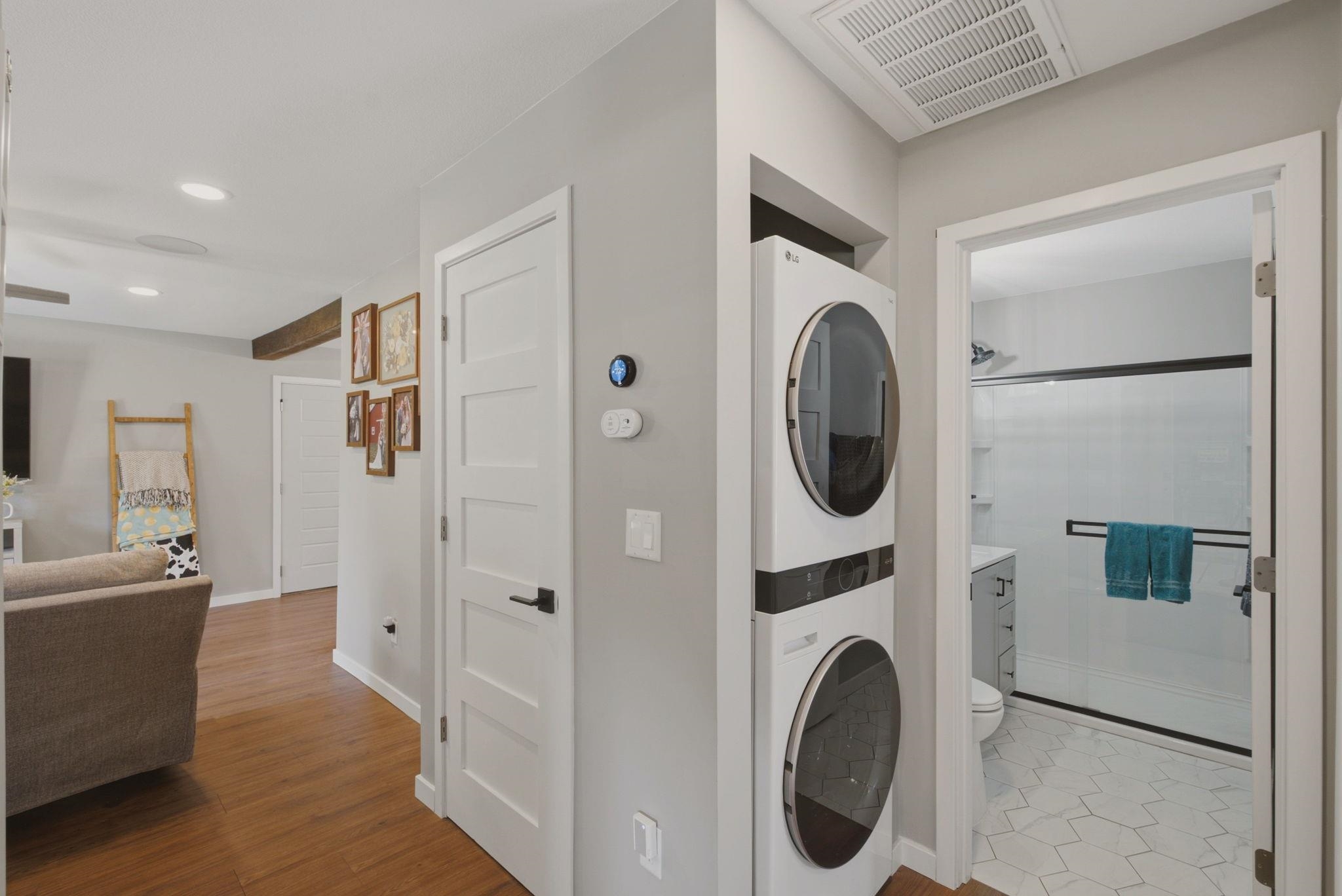 1136 S High St Property Photo 15
