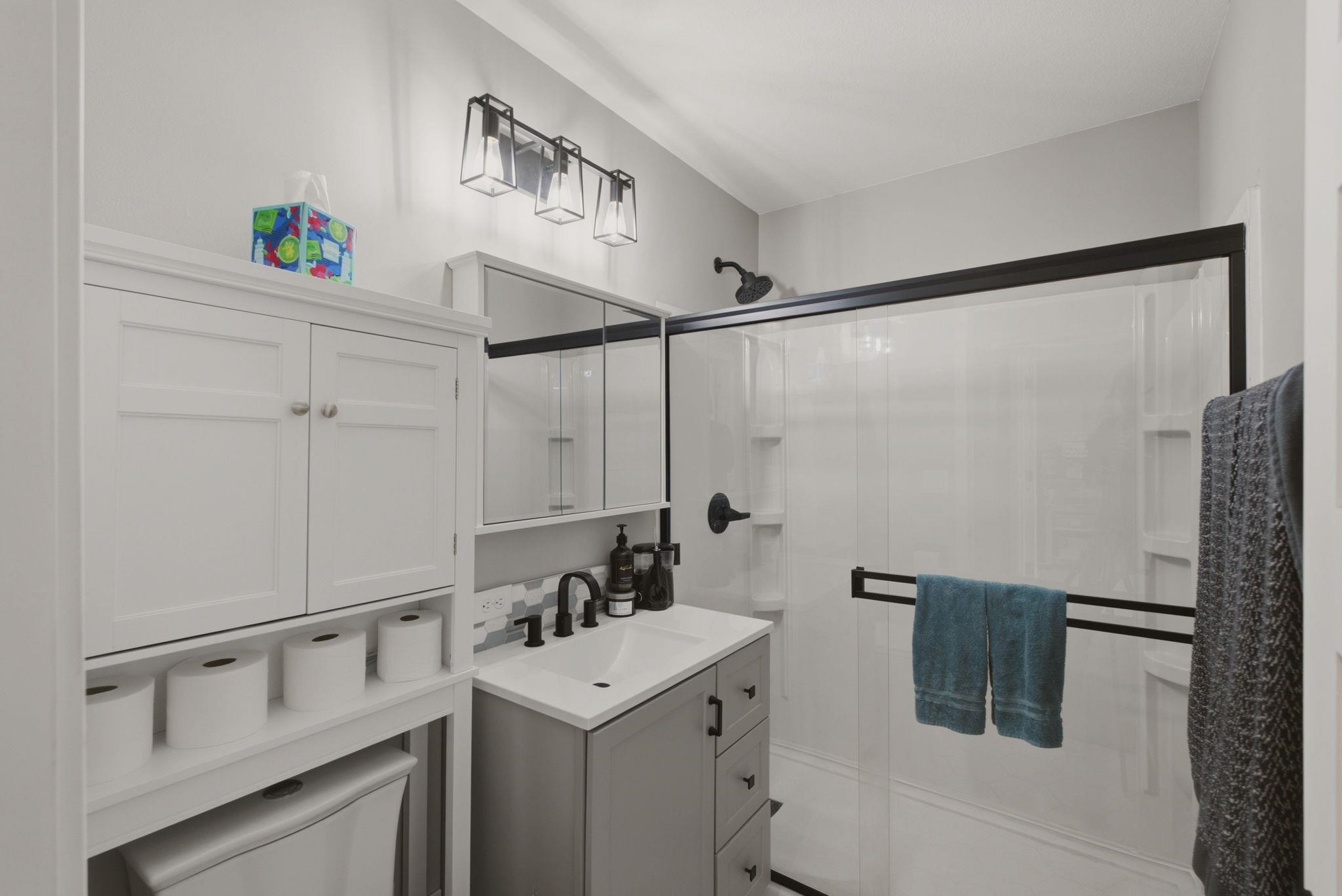 1136 S High St Property Photo 19