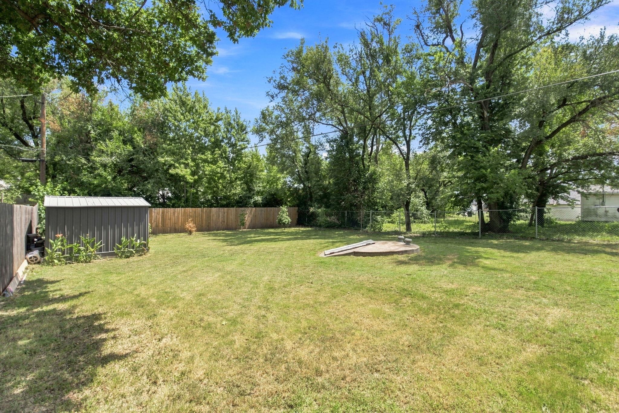 1136 S High St Property Photo 20