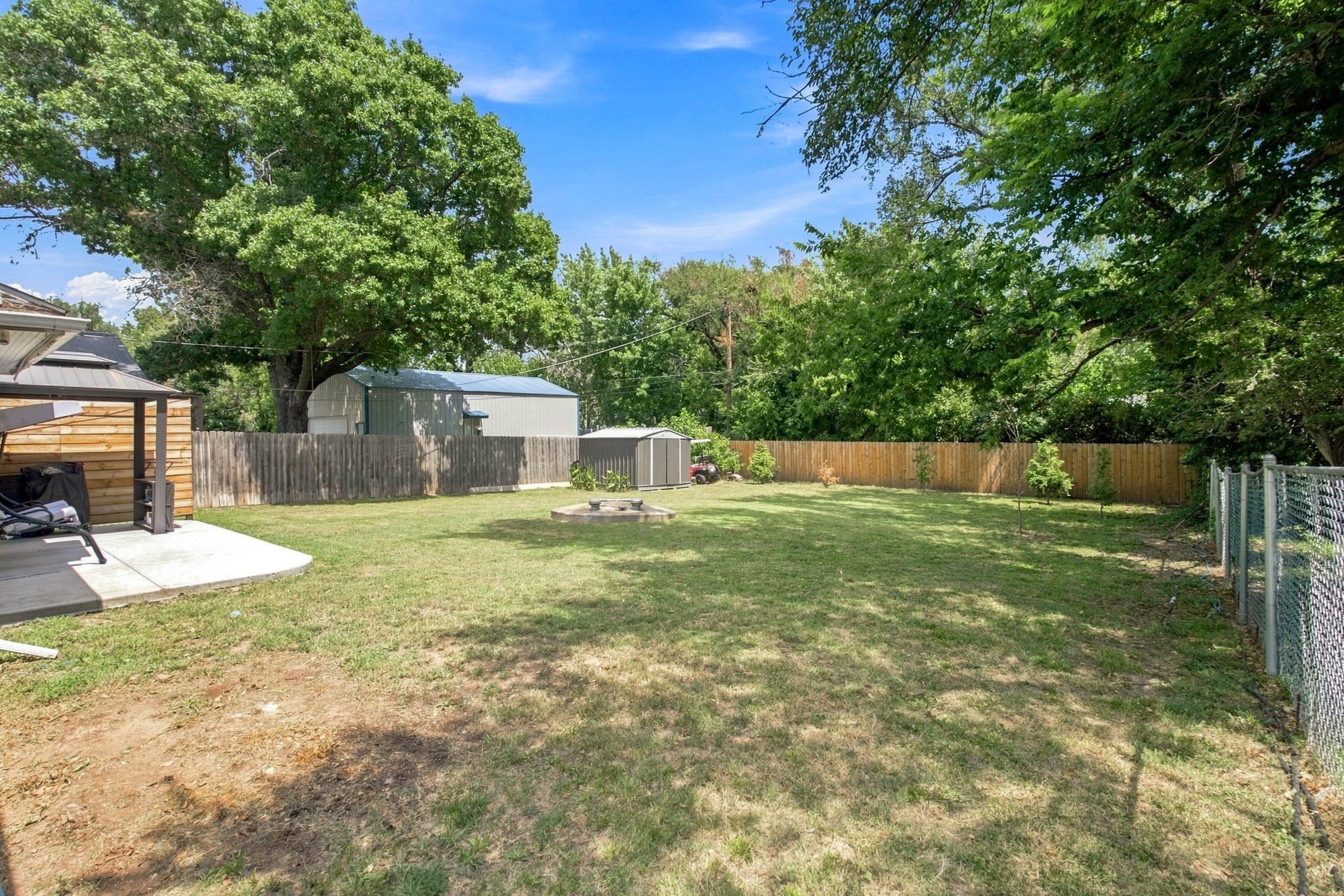 1136 S High St Property Photo 25