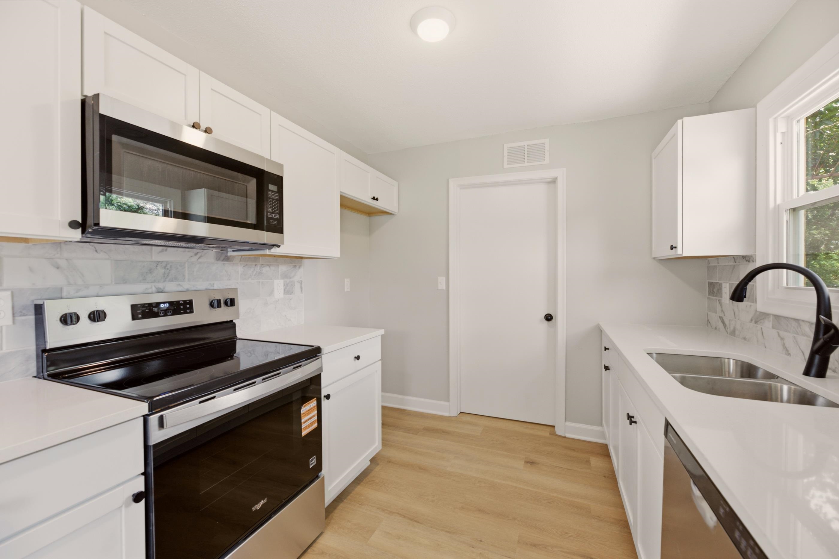 1425 N Georgie Ave Property Photo 11