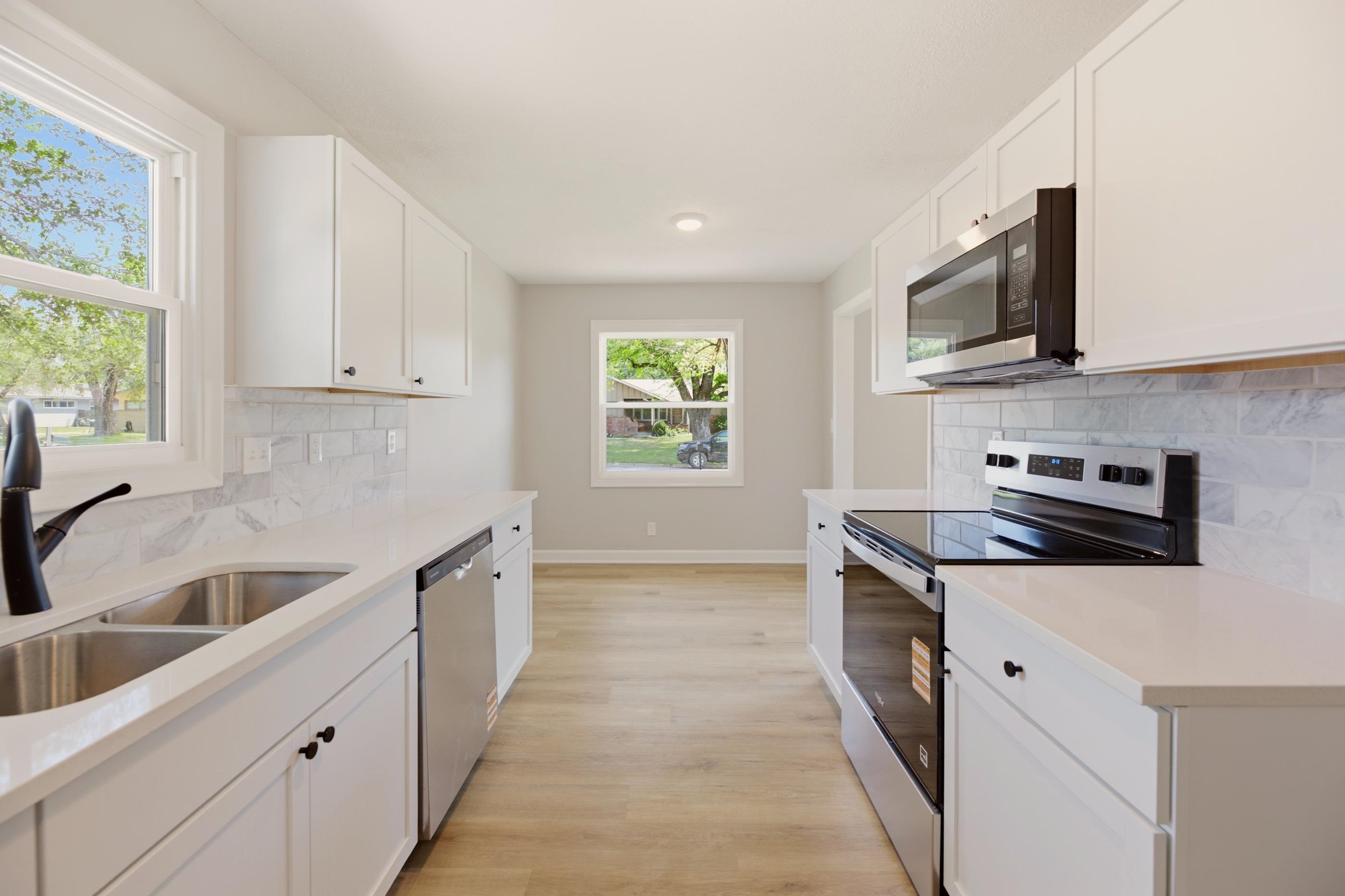 1425 N Georgie Ave Property Photo 12