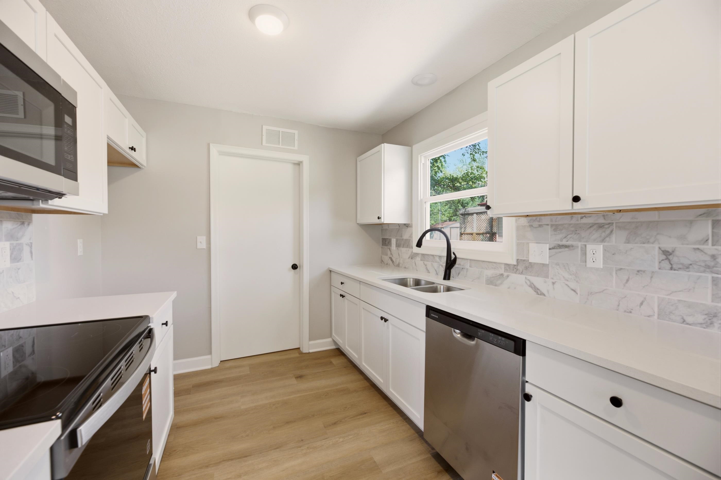 1425 N Georgie Ave Property Photo 14