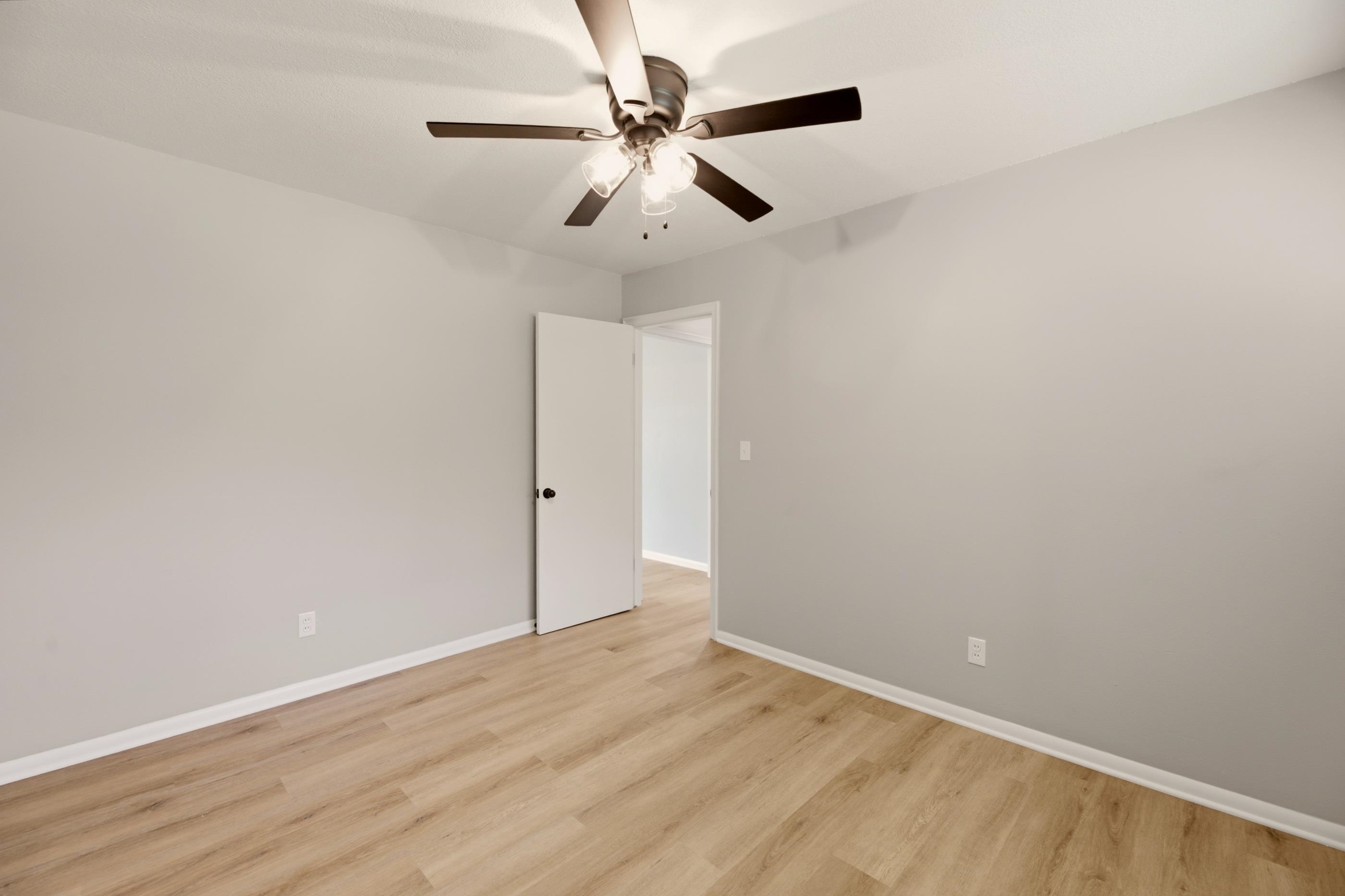 1425 N Georgie Ave Property Photo 17
