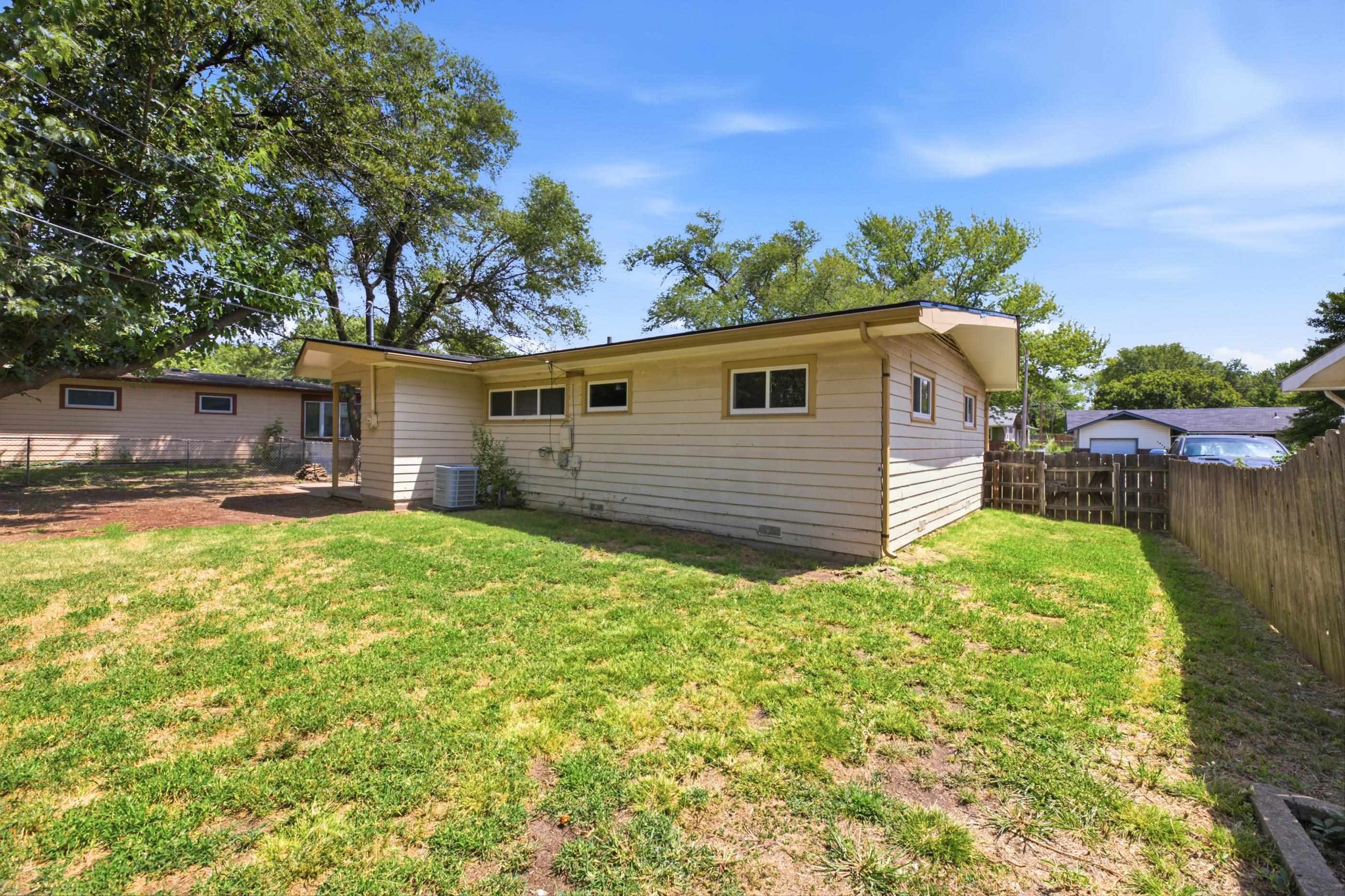 1425 N Georgie Ave Property Photo 27
