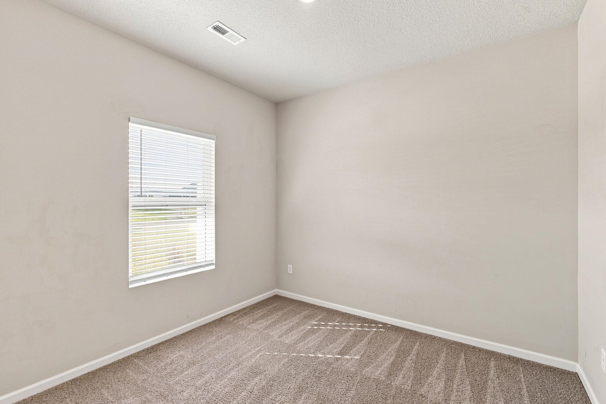 211 S Gatewood St Property Photo 18