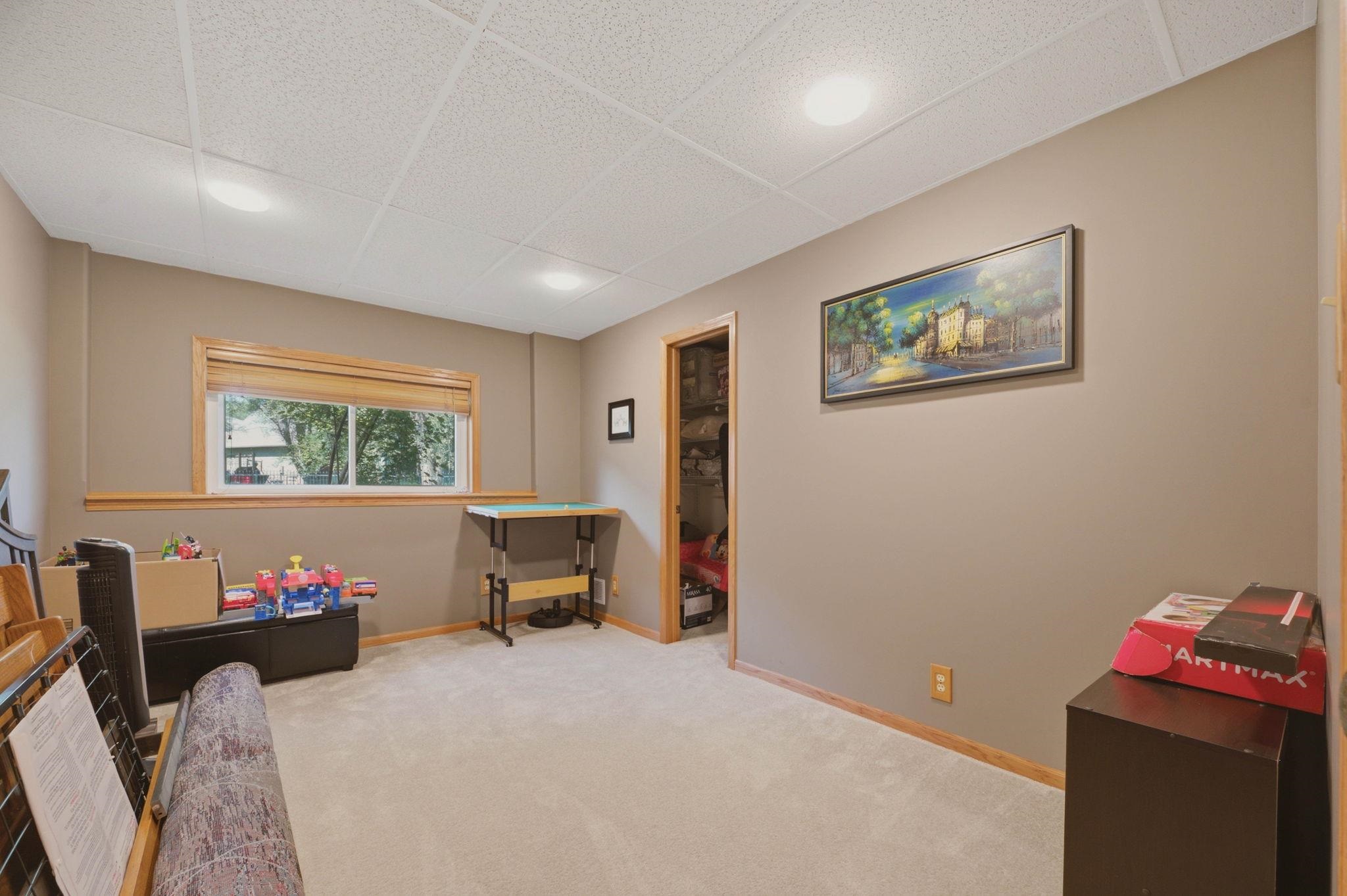 1303 S Ravenwood Ct Property Photo 29
