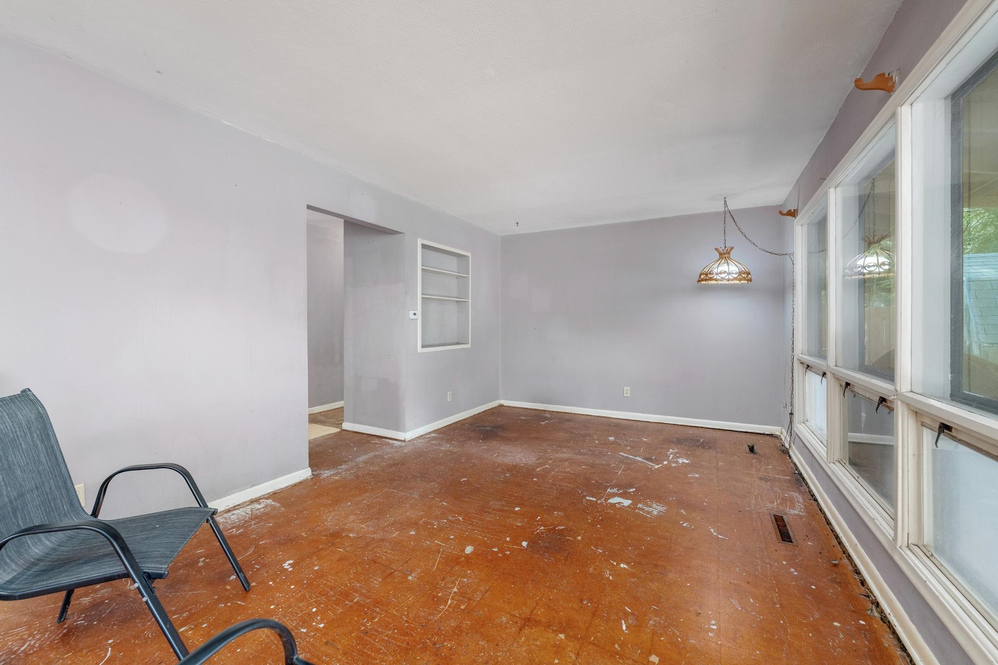 1037 Inverness Dr Property Photo 4