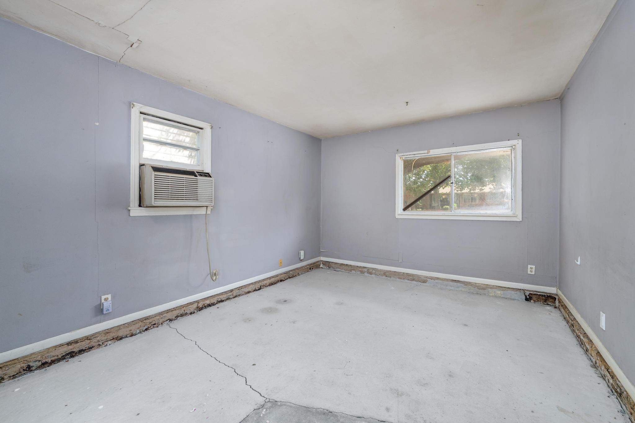 1037 Inverness Dr Property Photo 11