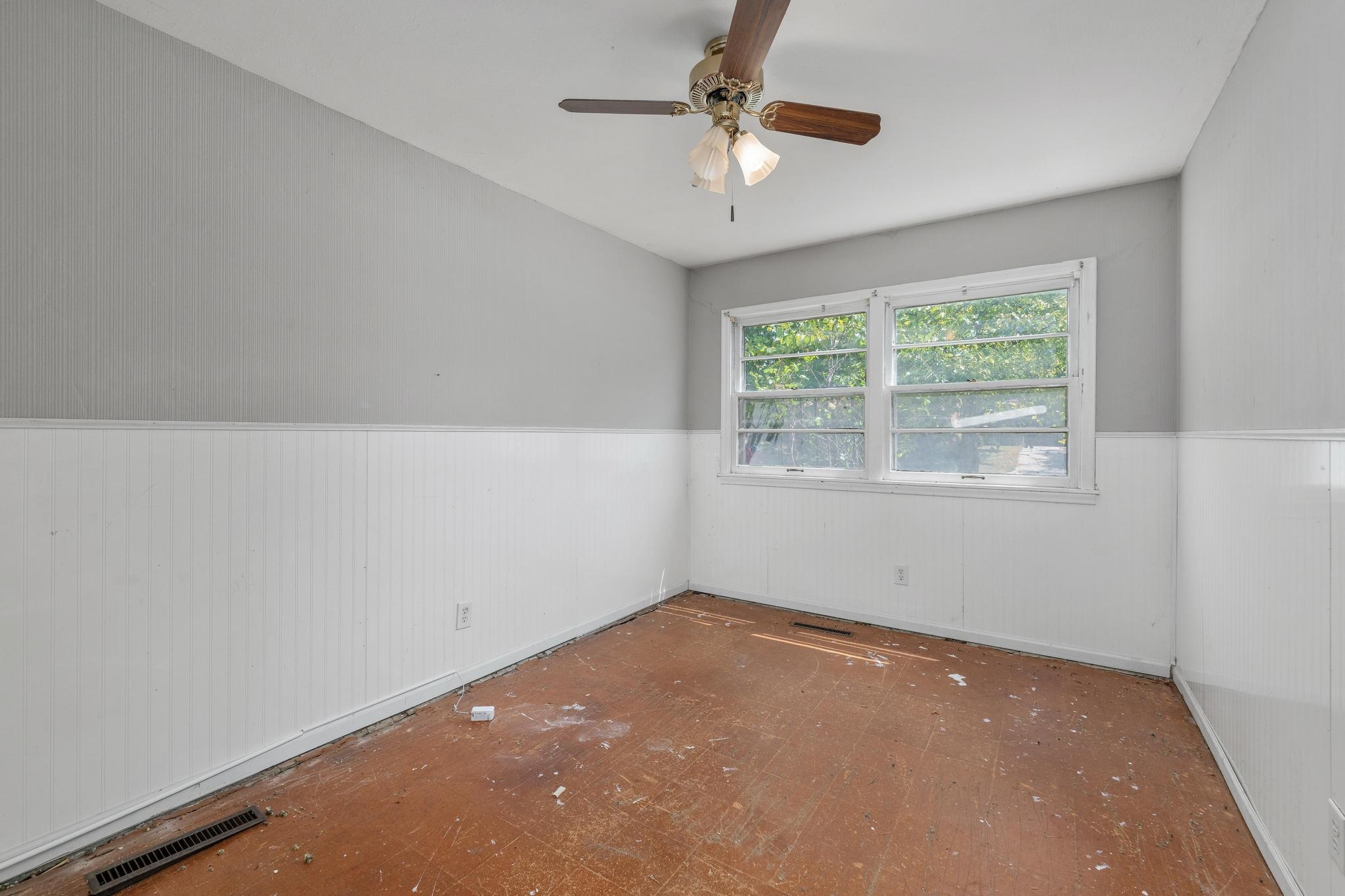 1037 Inverness Dr Property Photo 14