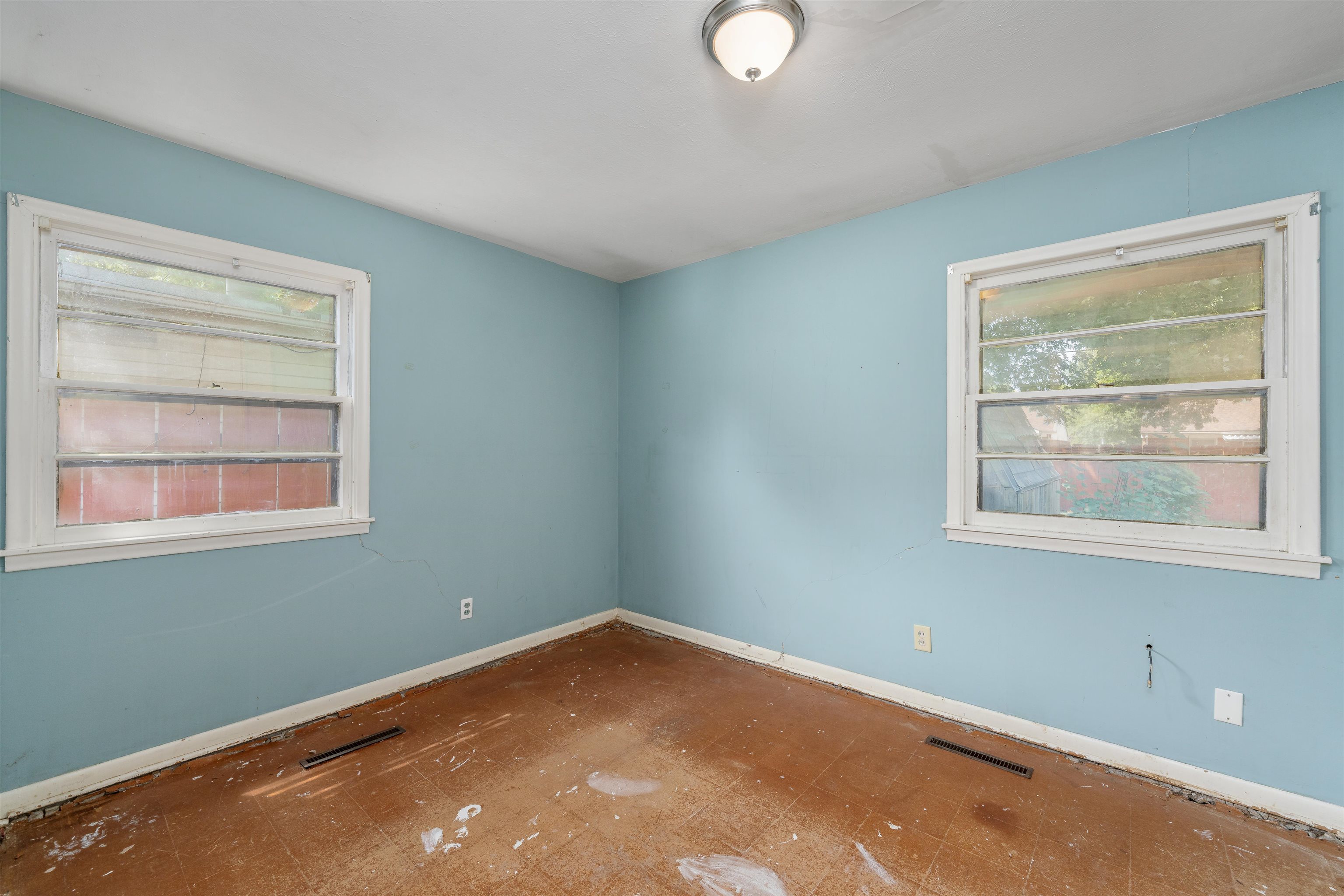 1037 Inverness Dr Property Photo 20