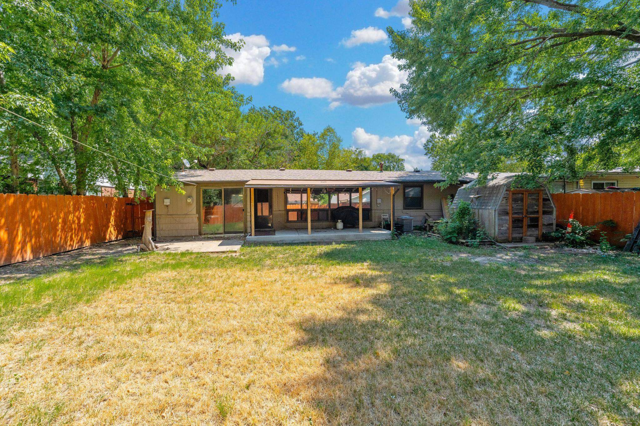 1037 Inverness Dr Property Photo 28