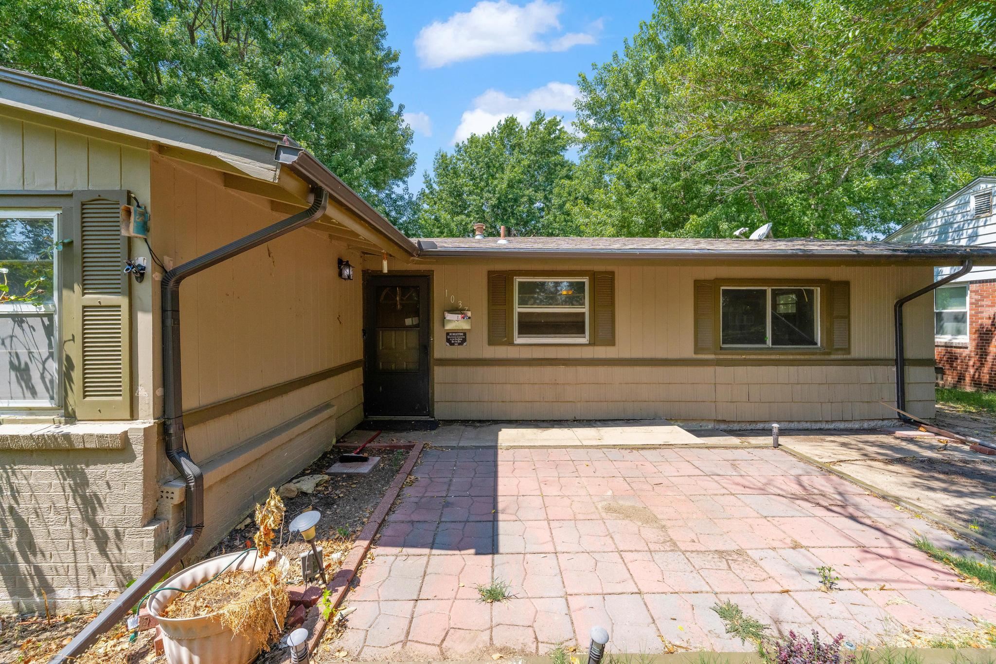 1037 Inverness Dr Property Photo 36