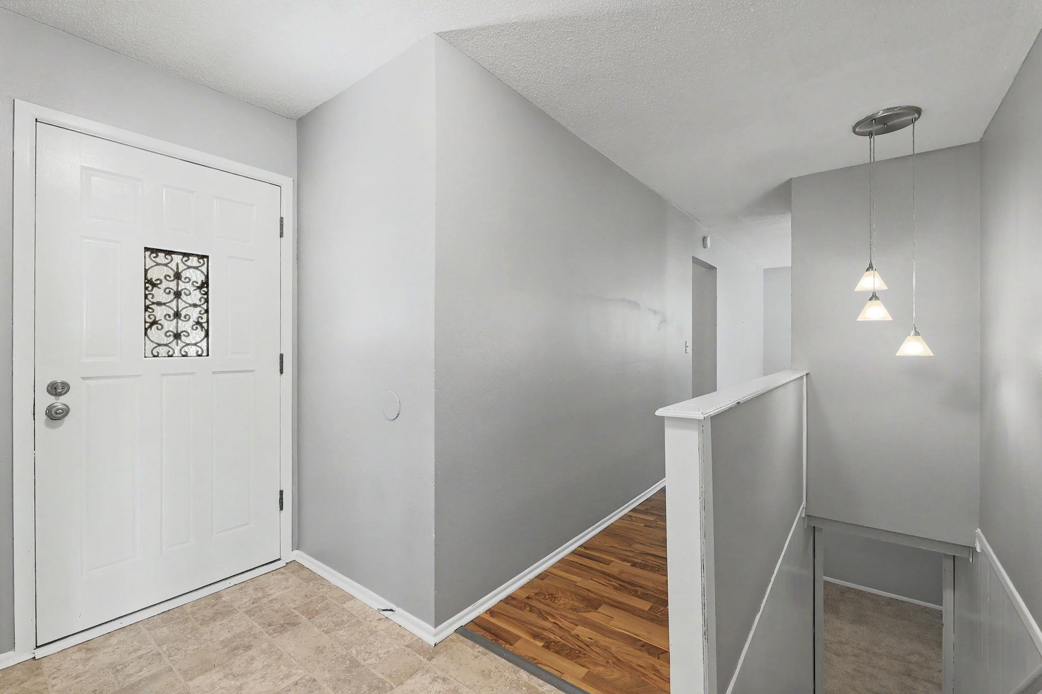 1306 E Brookfield Lane Property Photo 7